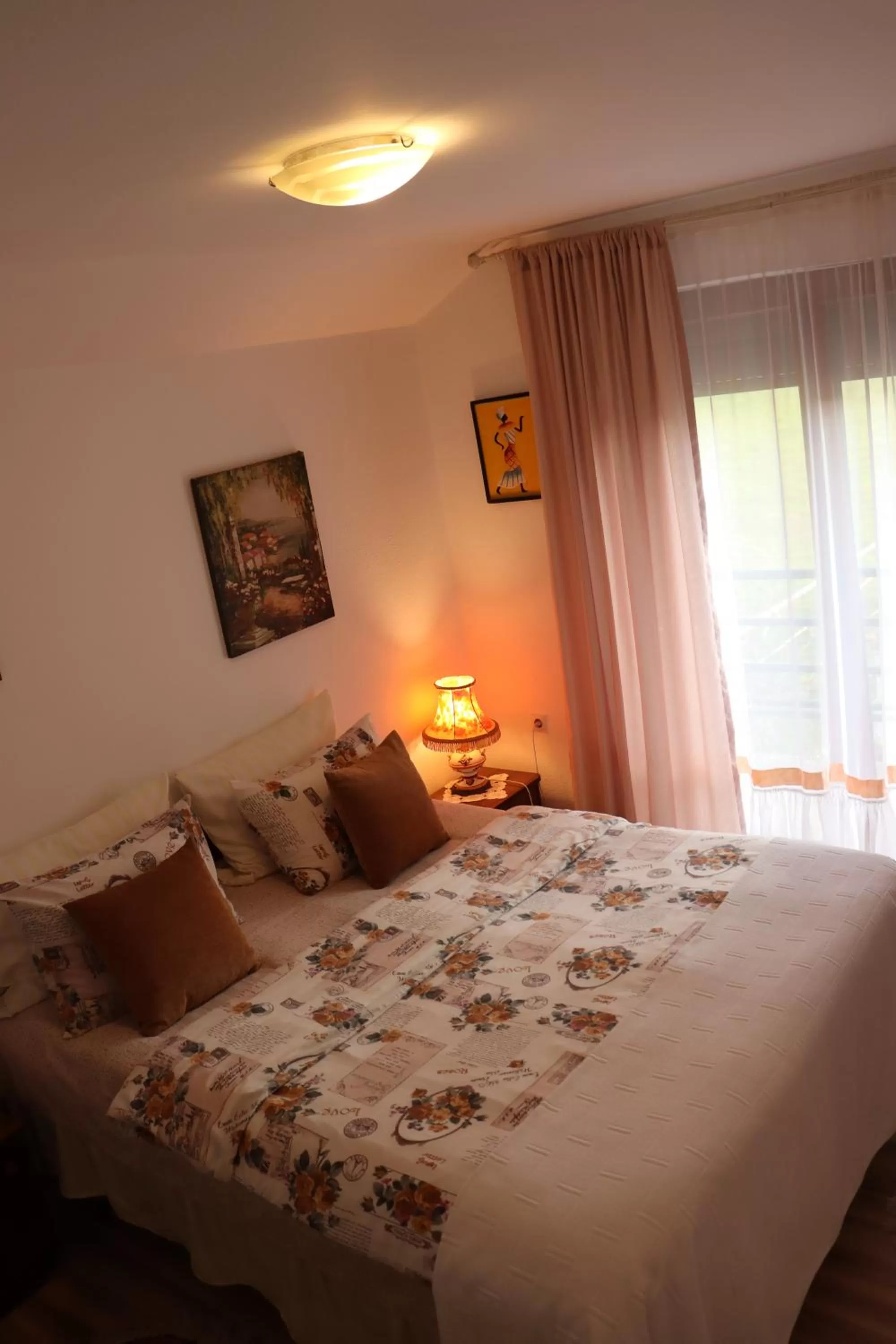 Bed in Frile Apartments