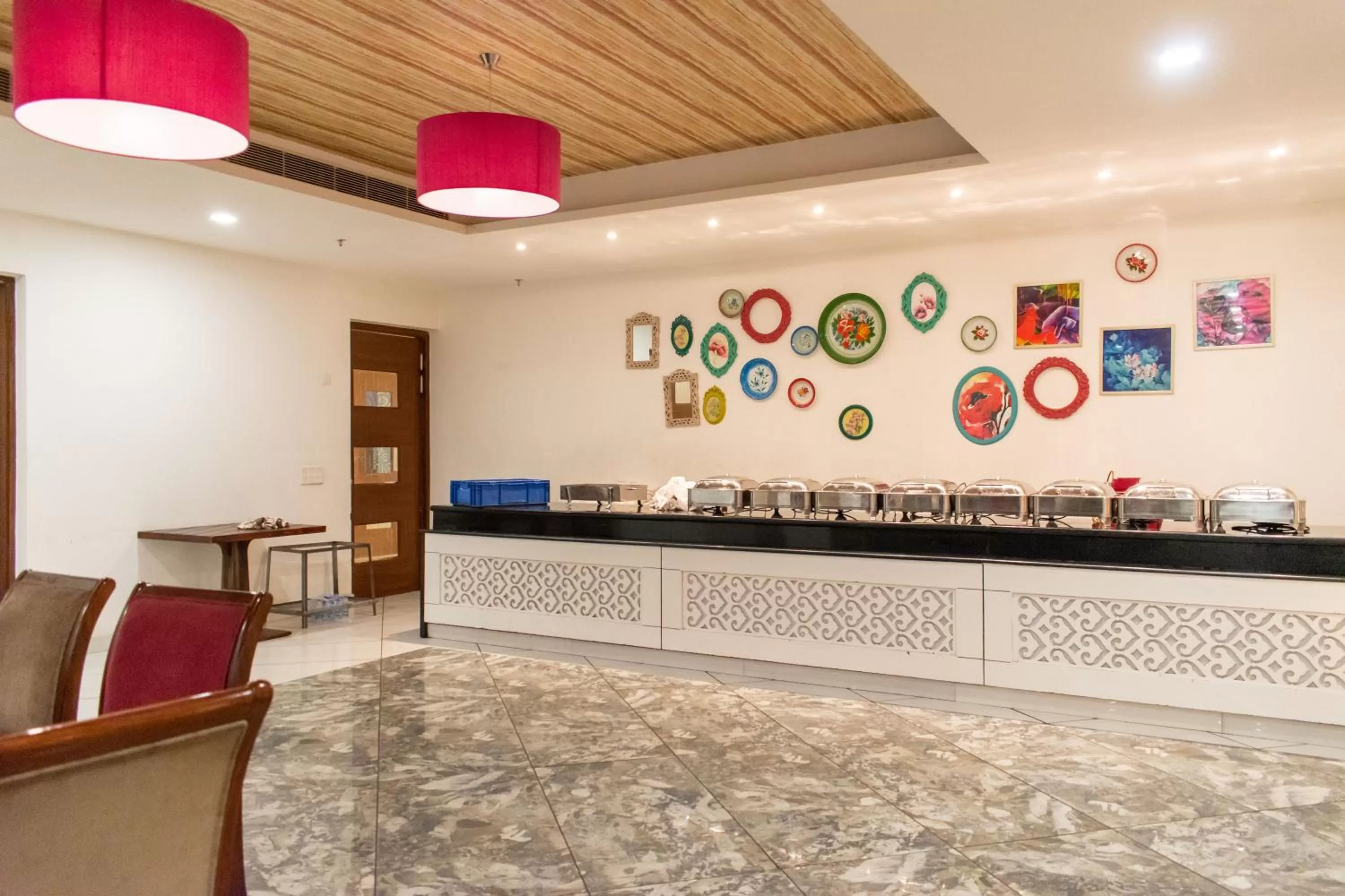 Restaurant/places to eat in Grand Hotel Nawanshahr