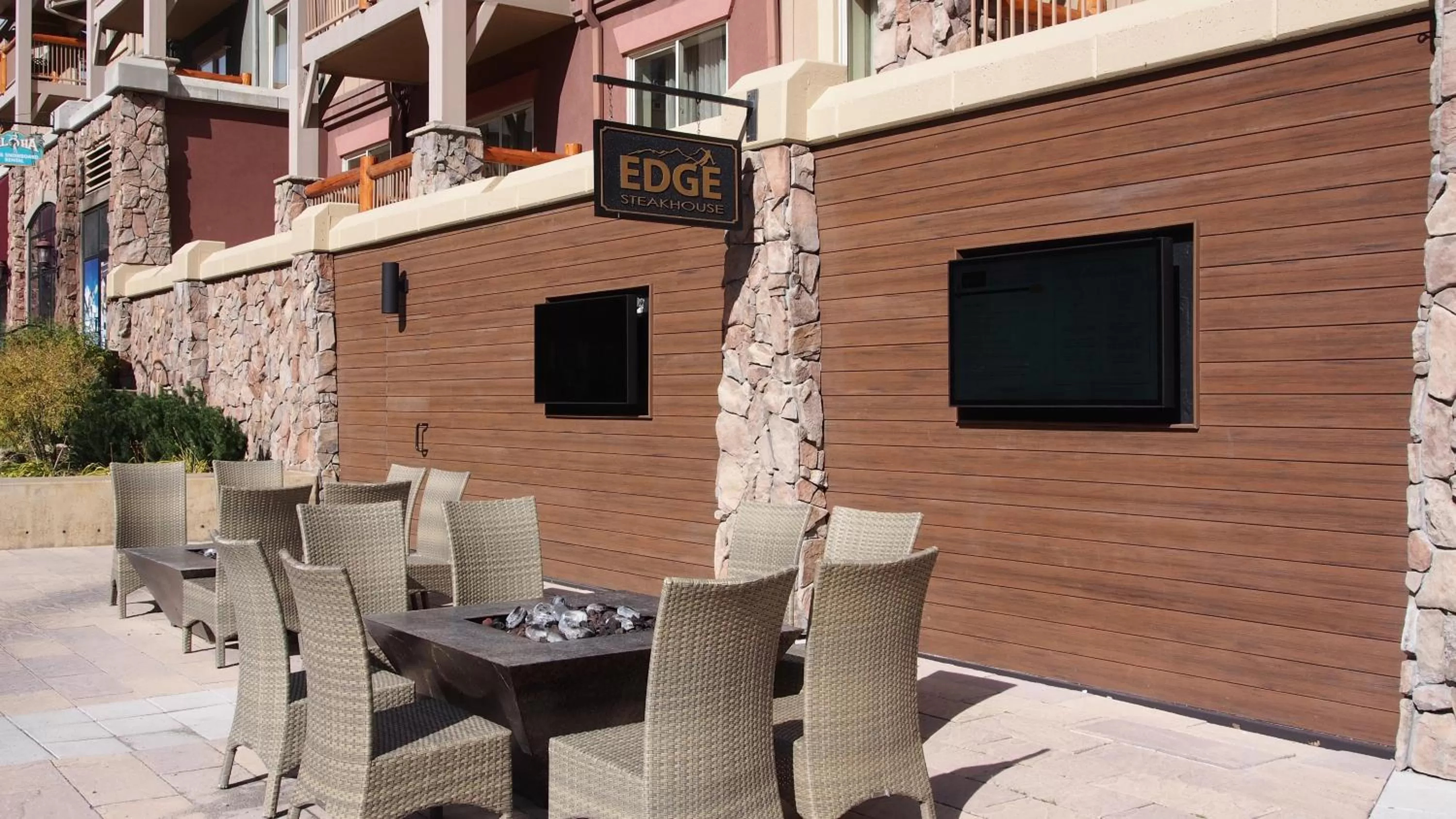 Restaurant/places to eat in Condos at Canyons Resort by White Pines