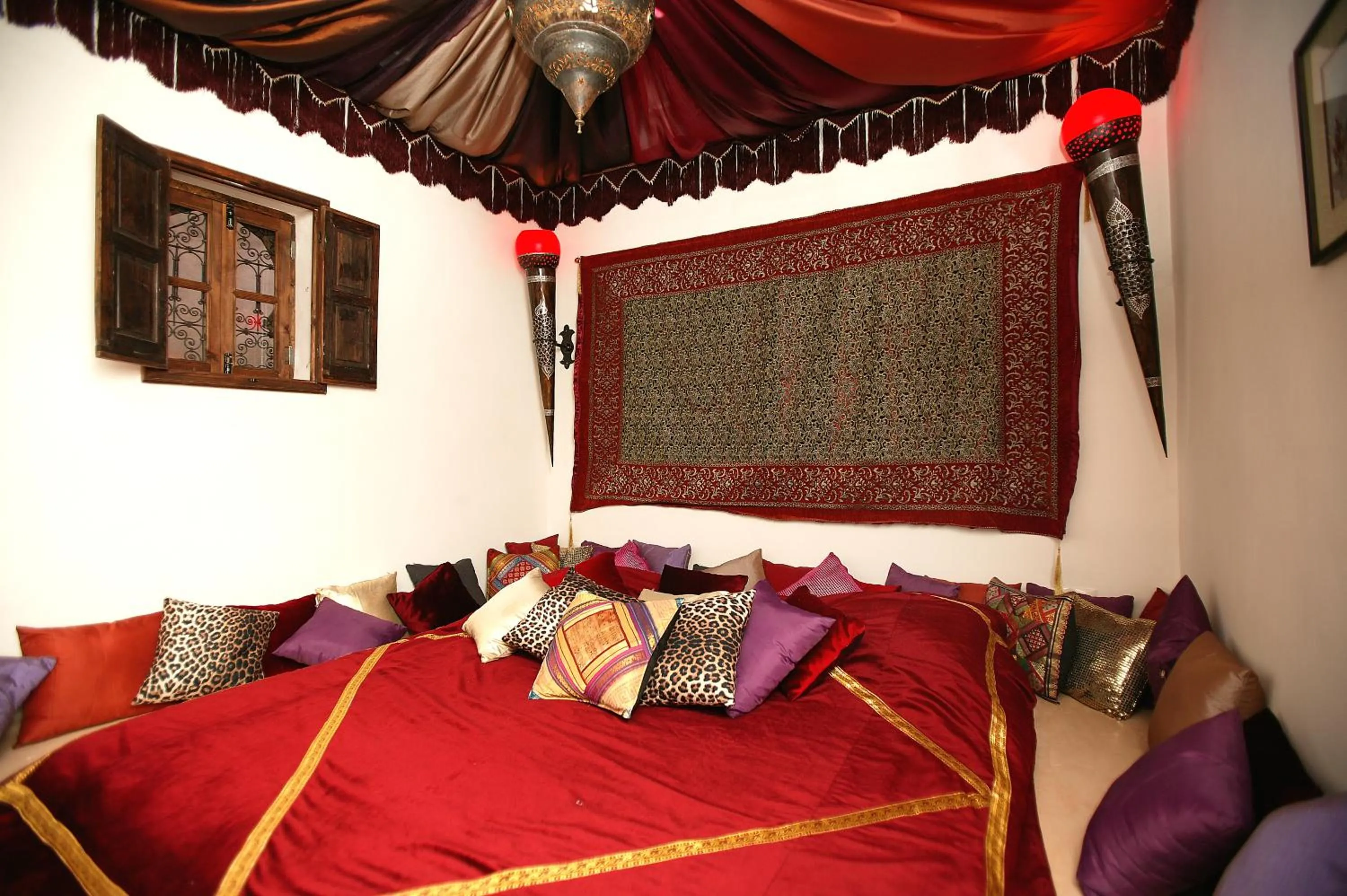 Bed in Riad Aladdin - FERME