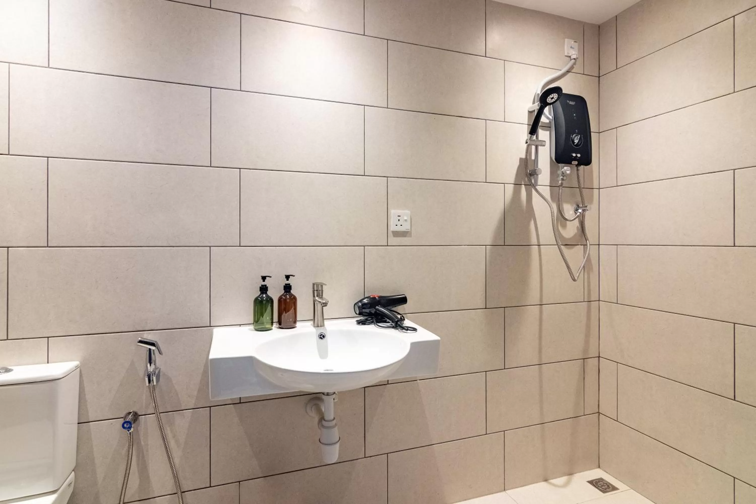 Shower in Bagan Suite