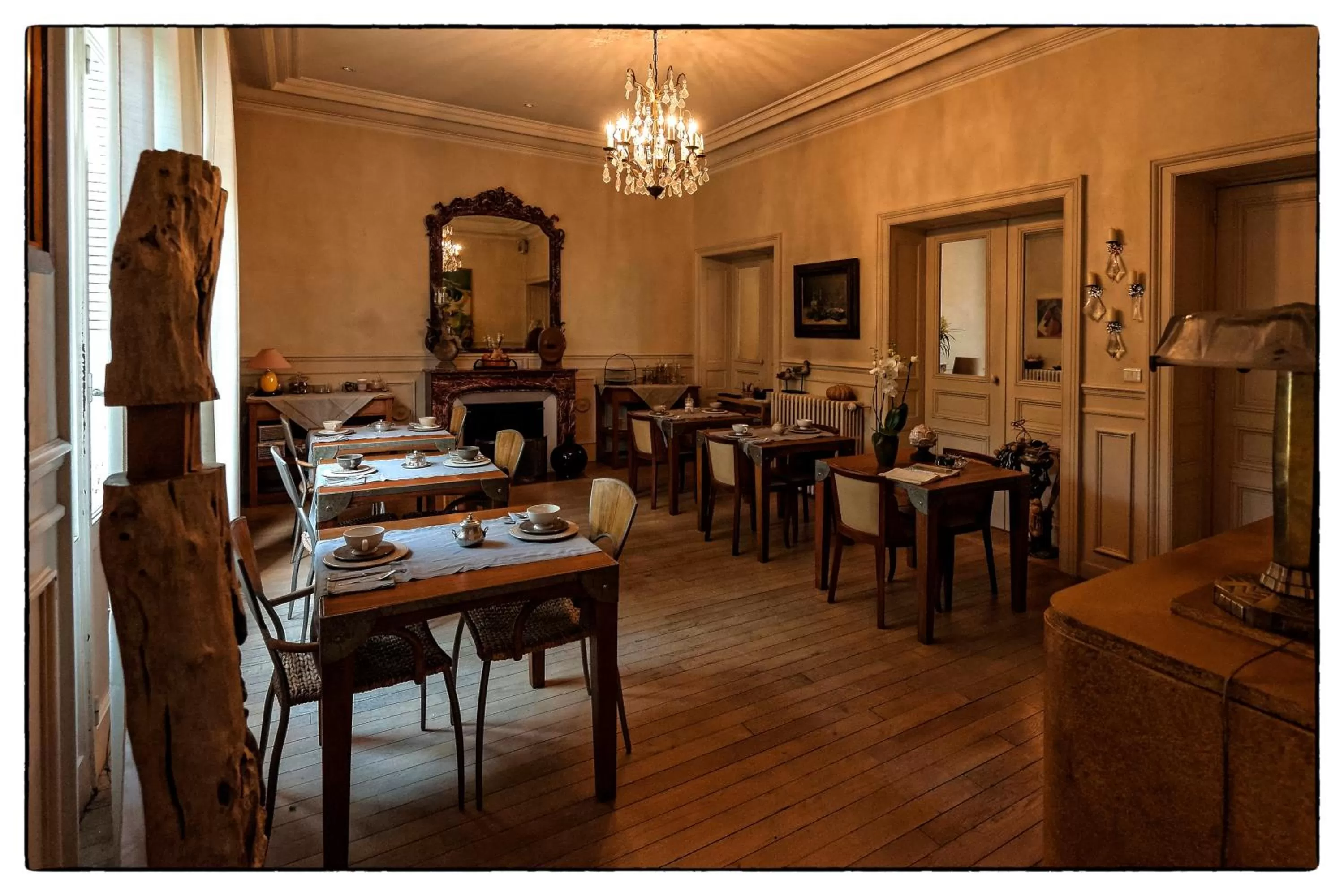 Restaurant/places to eat in Hotel Le Clos Raymi