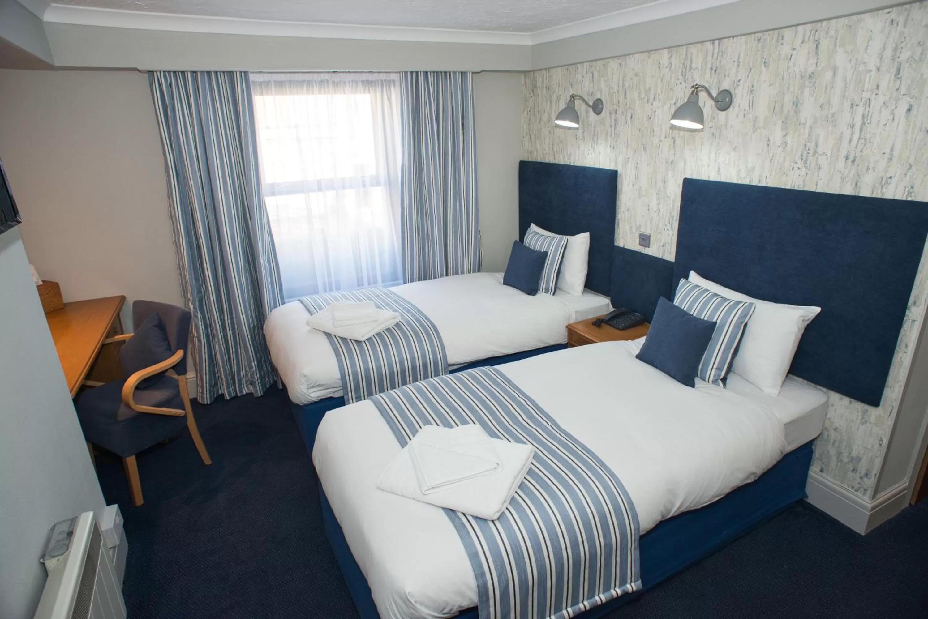 Bedroom, Bed in Falcon Hotel