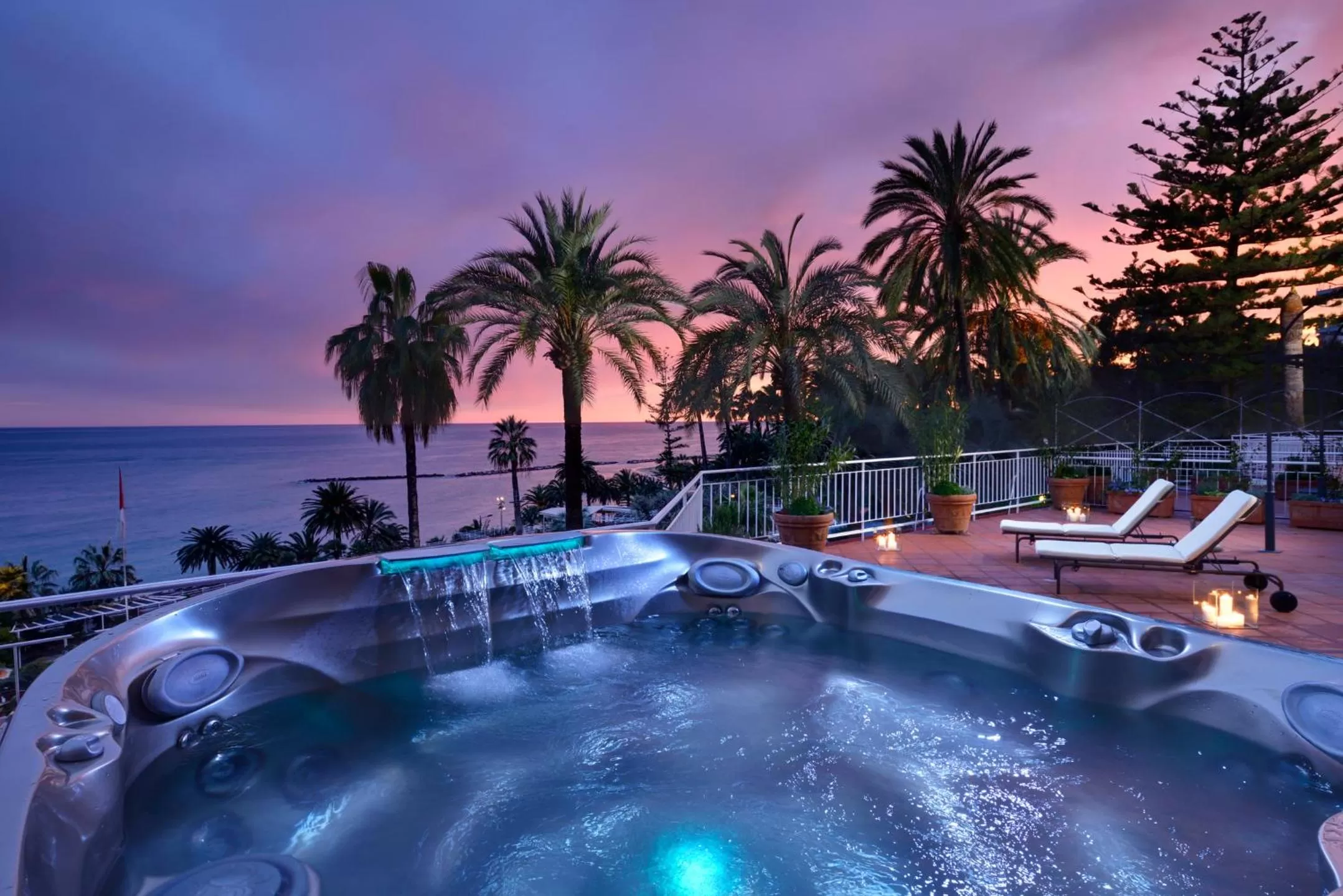 Hot Tub in Royal Hotel Sanremo
