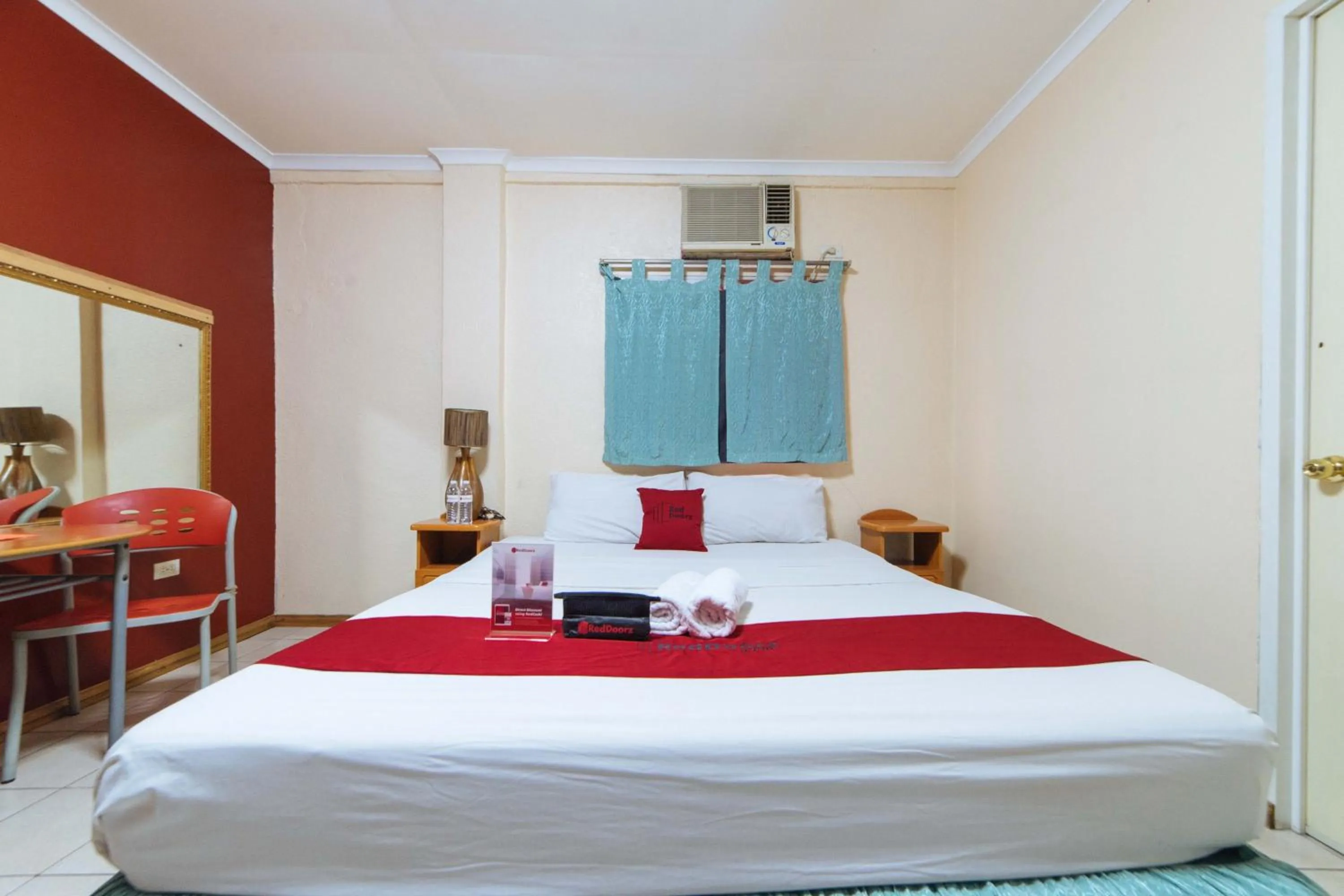 Bed in RedDoorz @ Clarkview 21st Street Angeles City