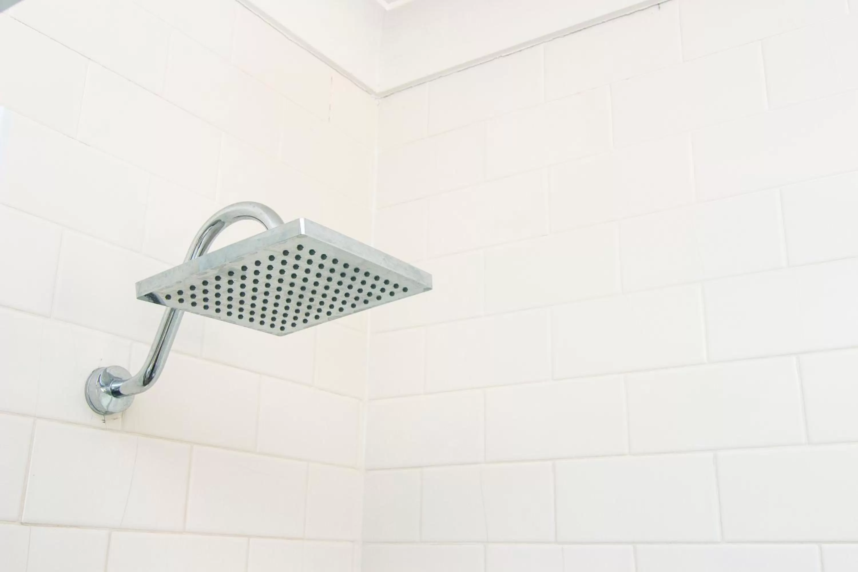 Bathroom in Crescent Motel Taree