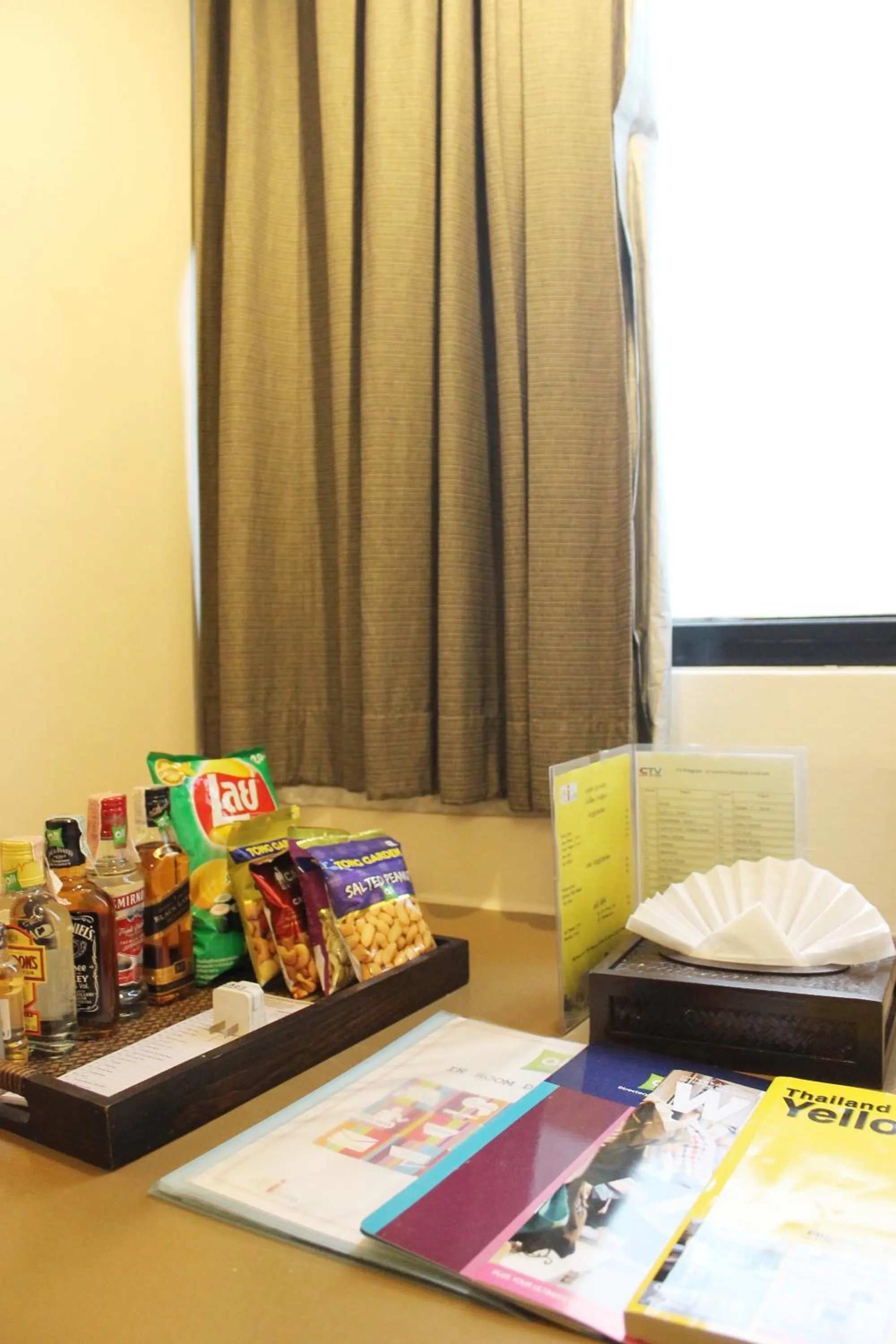 Alcoholic drinks in The Seasons Bangkok Huamark