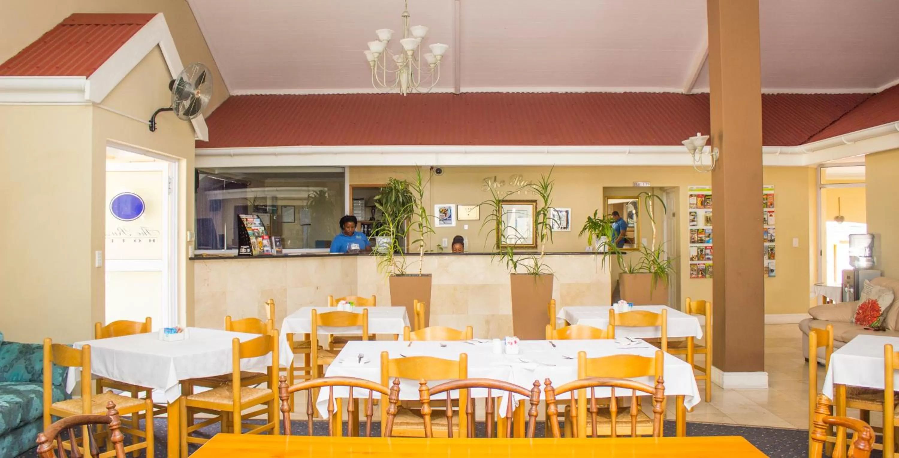 Restaurant/places to eat in The Russel Hotel