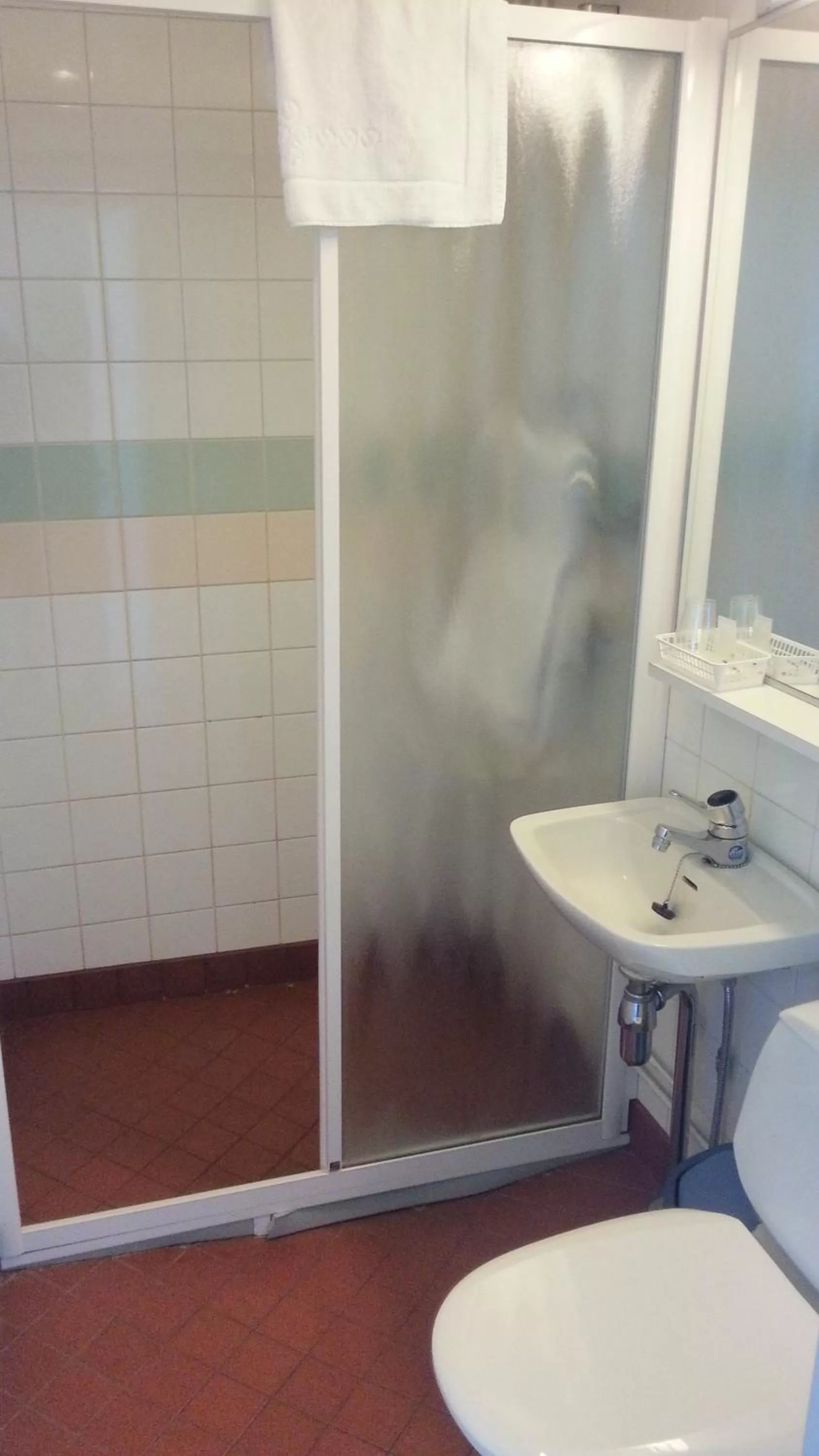 Shower in Hotel Anna