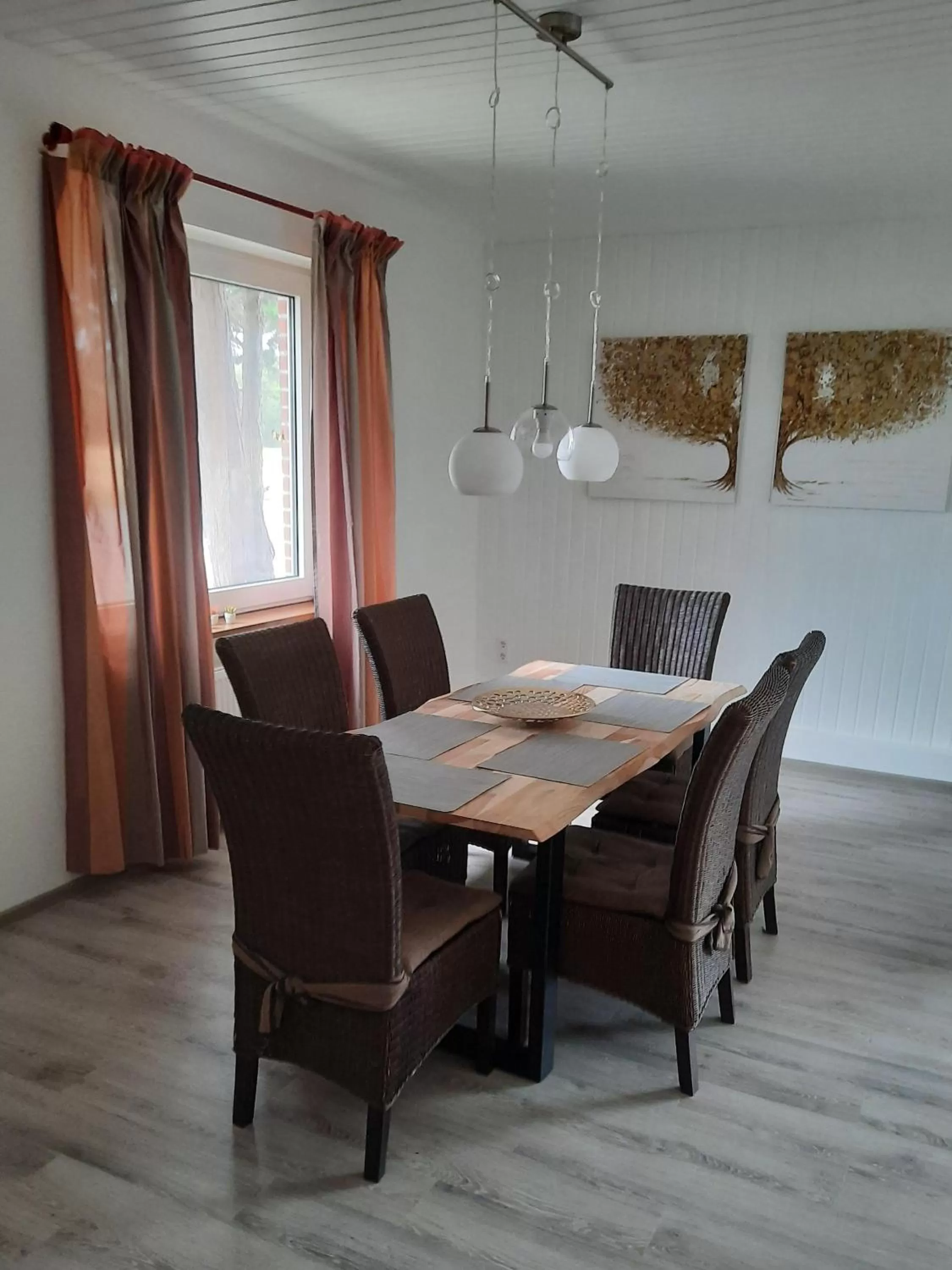 Dining area in Hotel Zur Erholung & Restaurant Amme's Landhaus