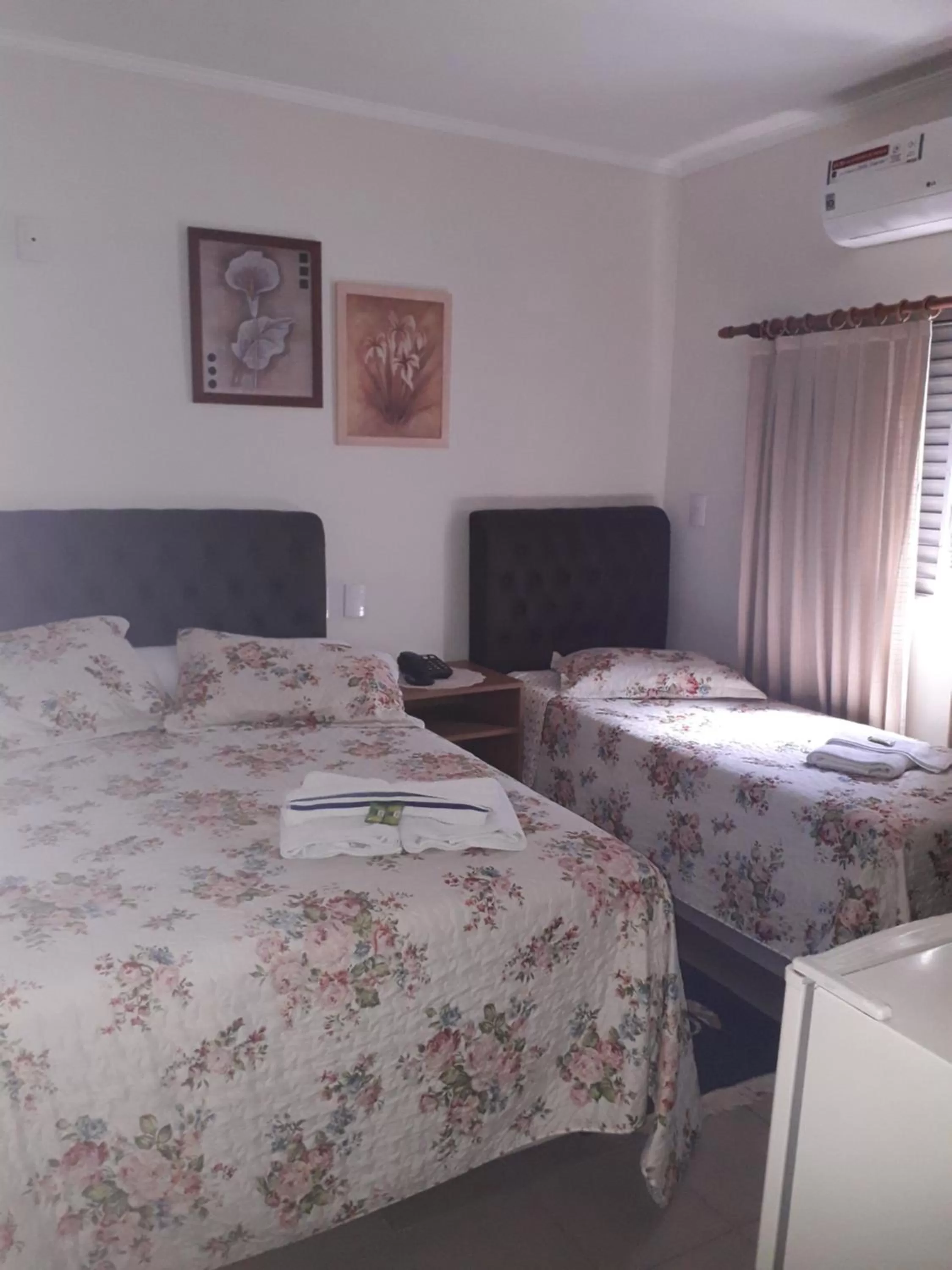 Photo of the whole room, Bed in Hotel Athenas e Convenções