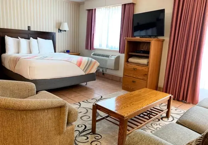 Queen Room with Sofa Bed and Kitchenette - Ground Floor in Coachman Inn Oak Harbor Queen Room with Sofa Bed and Kitchenette - Ground Floor in Coachman Inn Oak Harbor