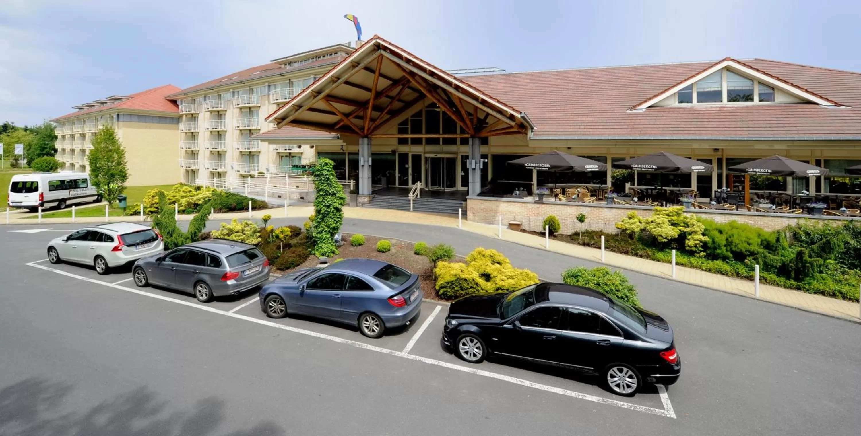 Property building in Hotel Charleroi Airport - Van Der Valk
