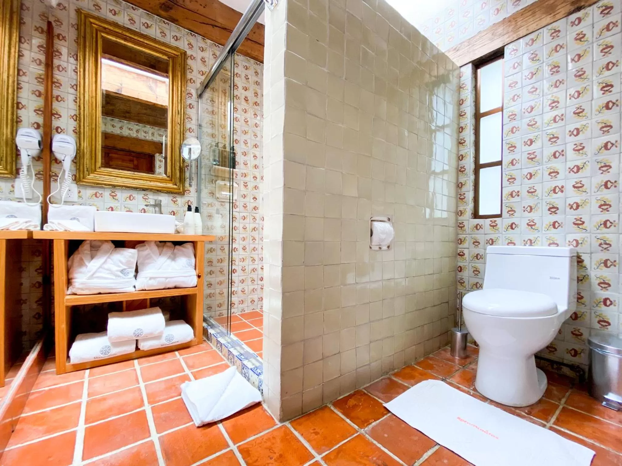 Bathroom in Molino de los Reyes