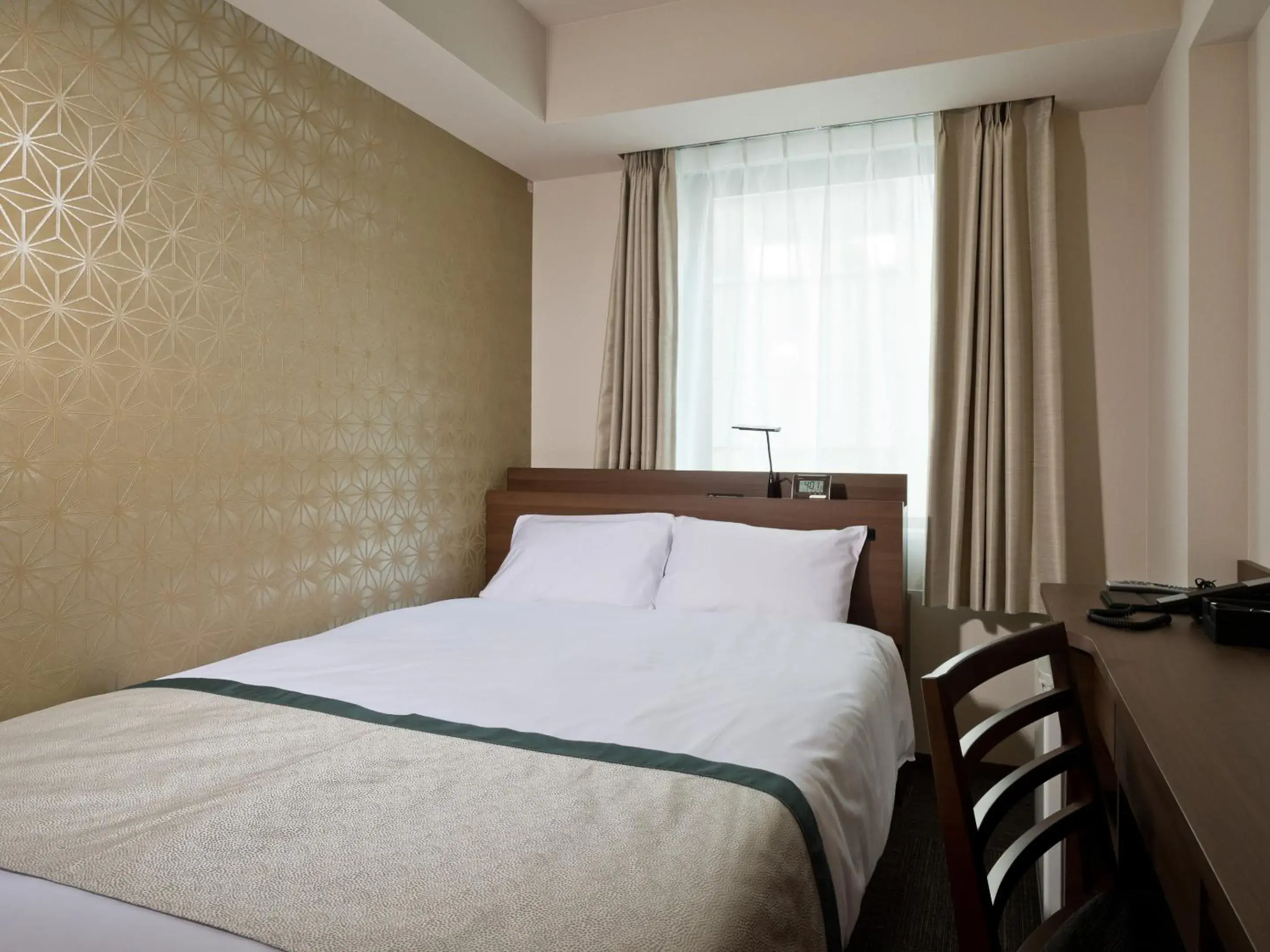 Double Room with Small Double Bed - Non-Smoking in Tosei Hotel Cocone Kanda Double Room with Small Double Bed - Non-Smoking in Tosei Hotel Cocone Kanda