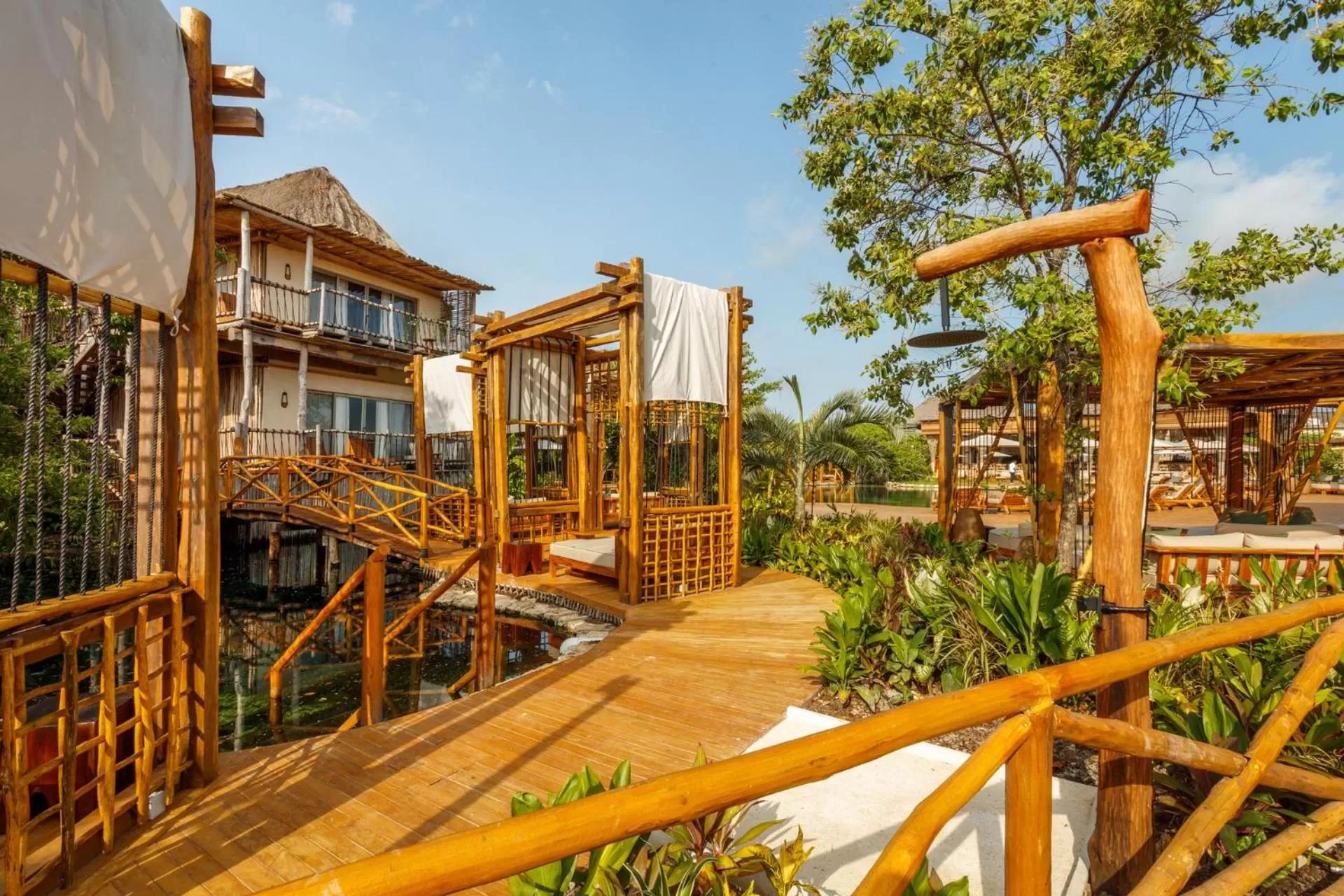 Swimming pool in Hotel Shibari - Restaurant & Cenote Club