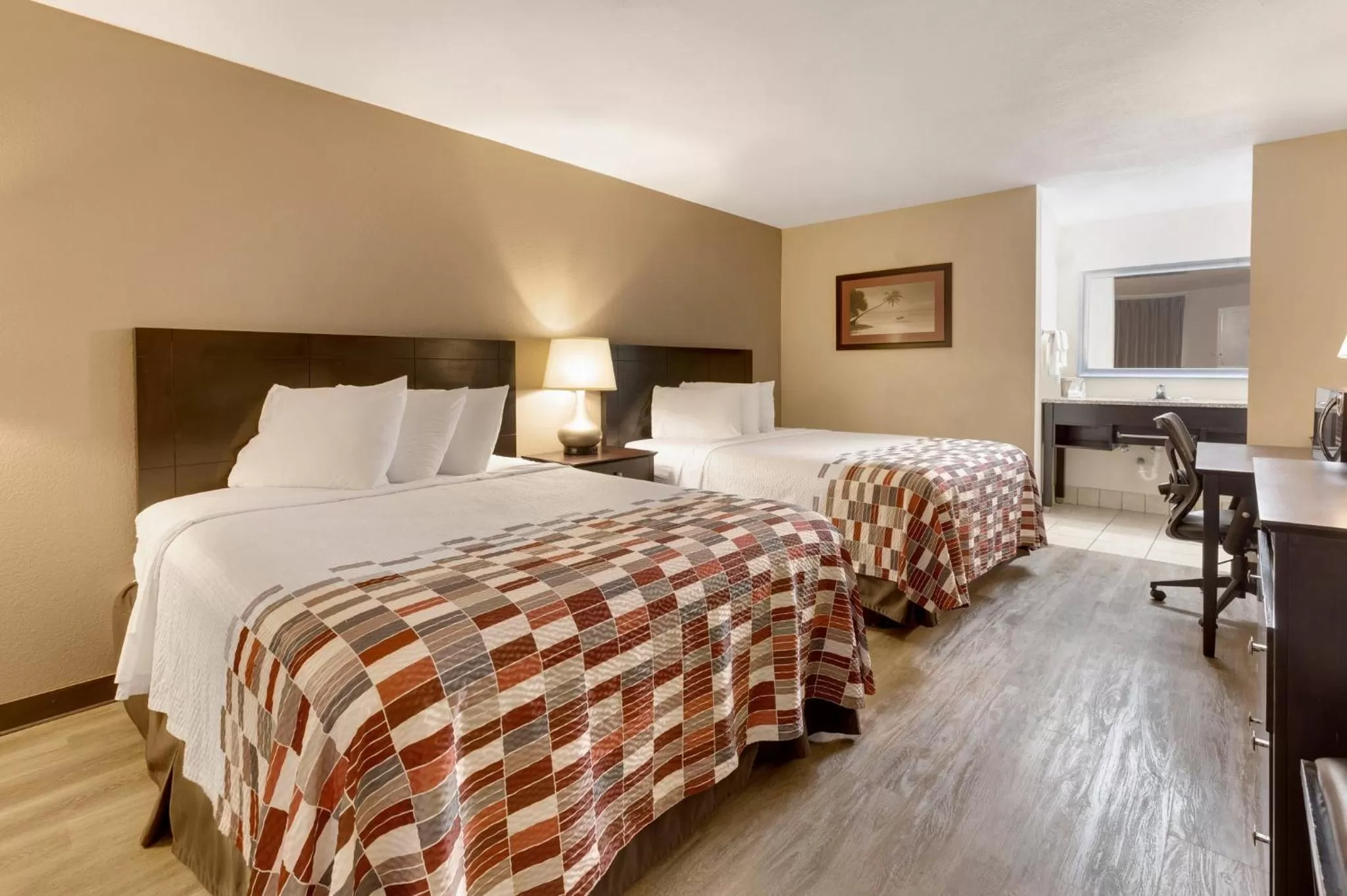 Superior Queen Room with Two Queen Beds Smoking in Red Roof Inn Gulfport - Biloxi Airport