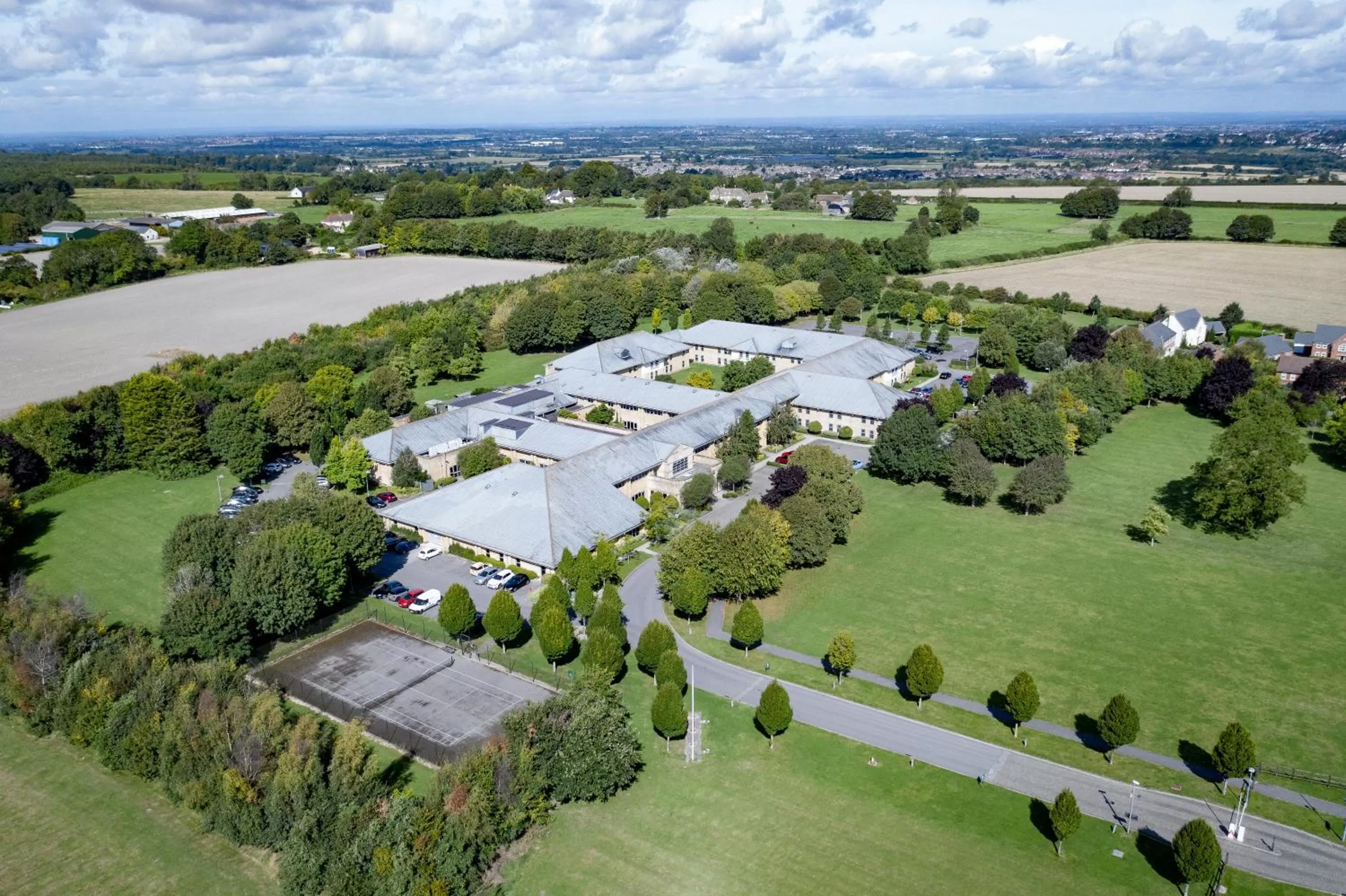 Bird's eye view, Bird's-eye View in Alexandra House