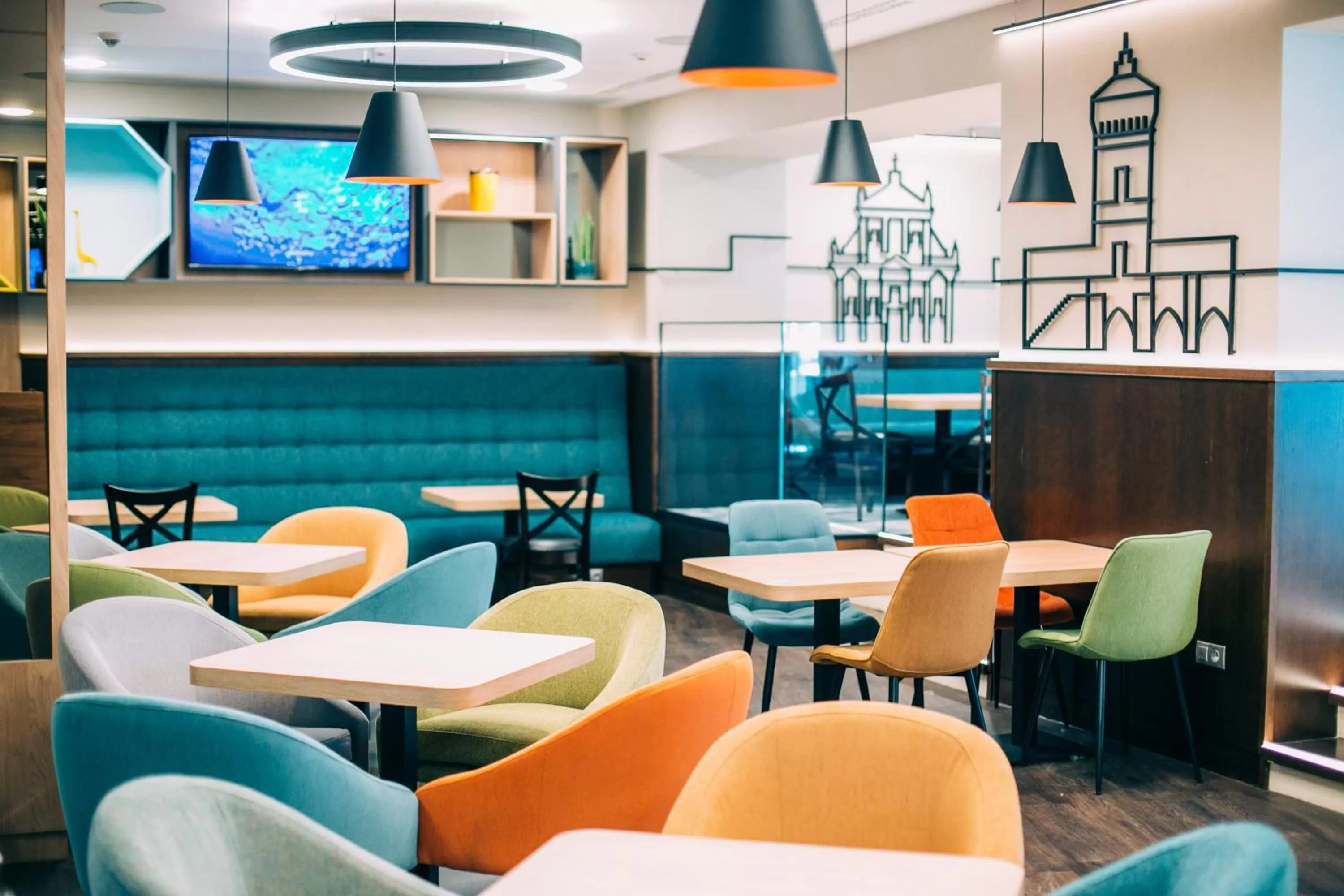 Lounge or bar in Holiday Inn Krakow City Centre by IHG