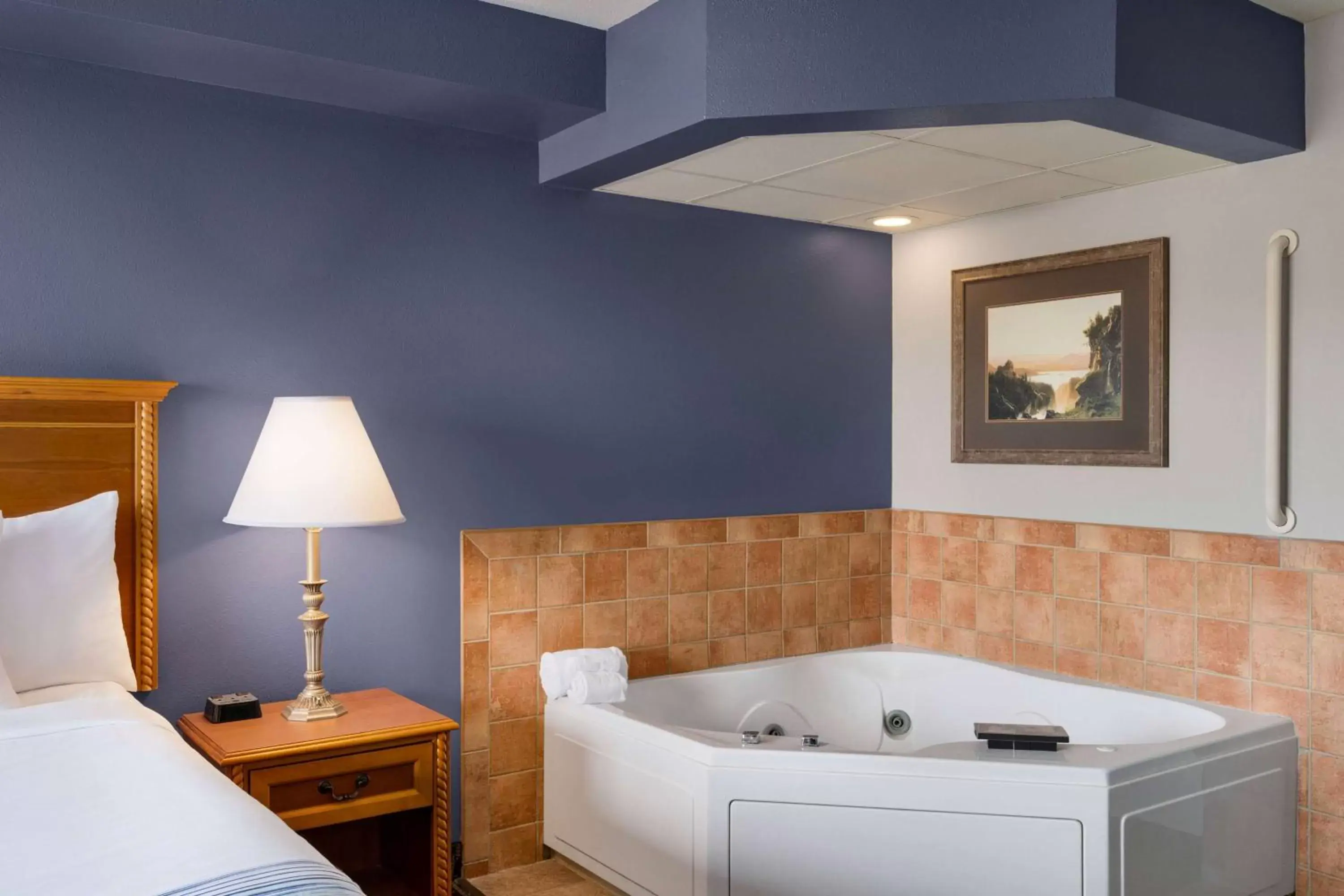 One-Bedroom King Suite - Non-Smoking in AmericInn by Wyndham Laramie Near University of Wyoming One-Bedroom King Suite - Non-Smoking in AmericInn by Wyndham Laramie Near University of Wyoming