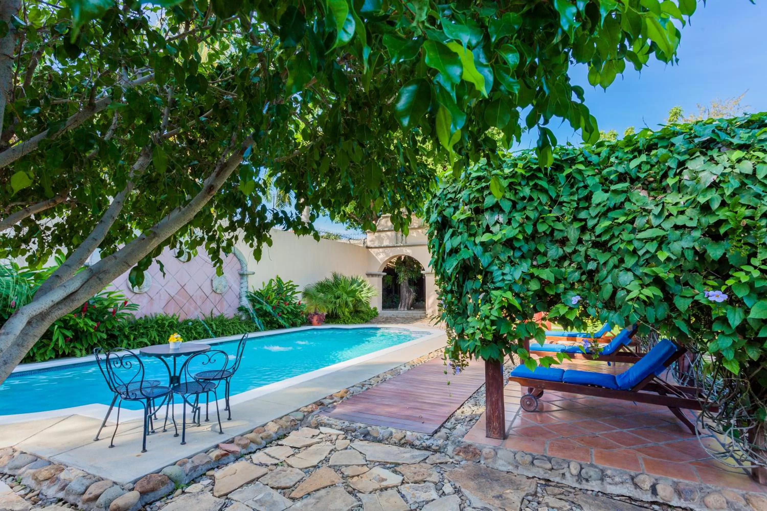 Garden in Hotel Los Robles, Managua, Nicaragua