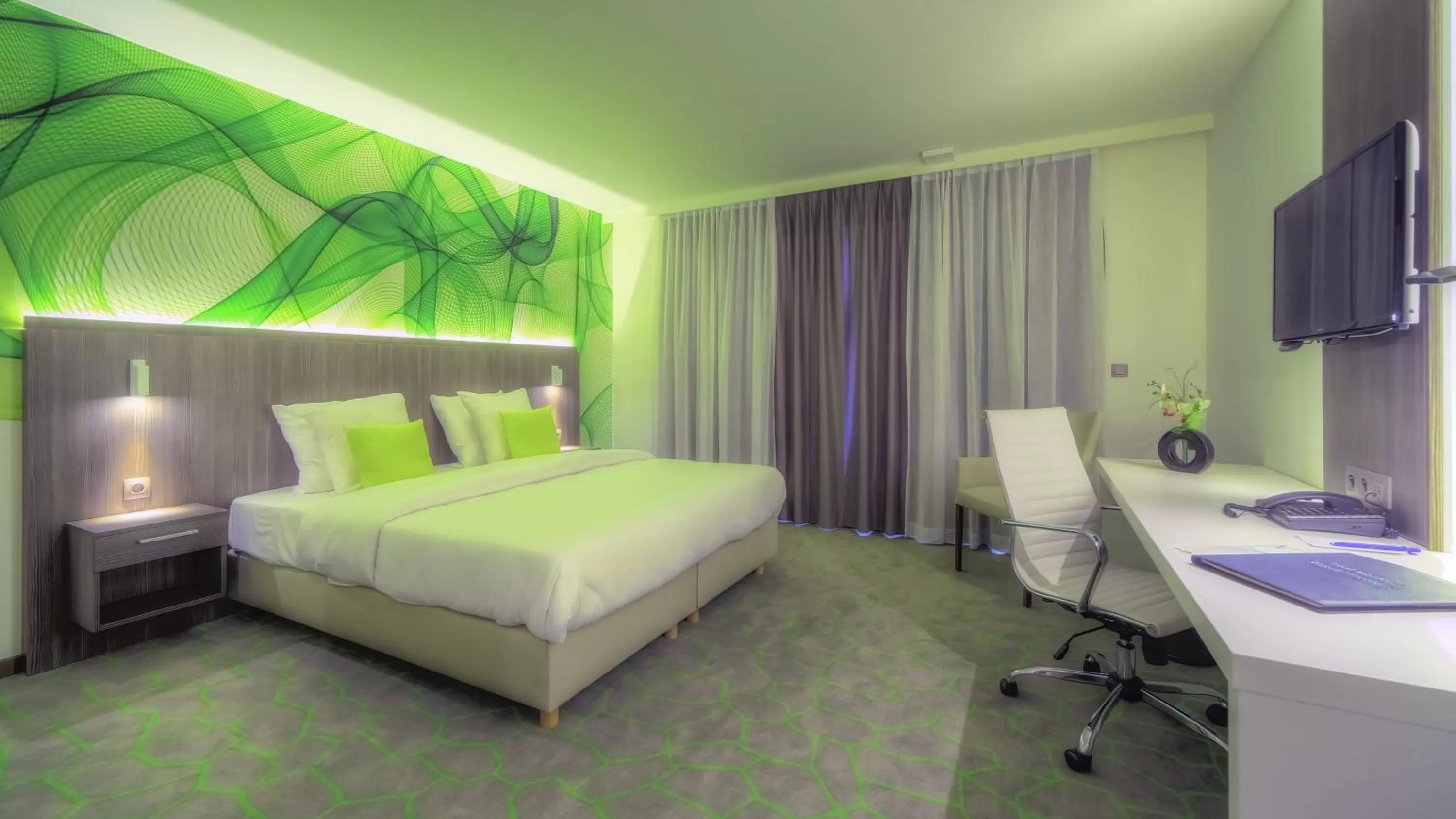 Executive Double Room with Balcony in Hotel Lido **** Mons Centre