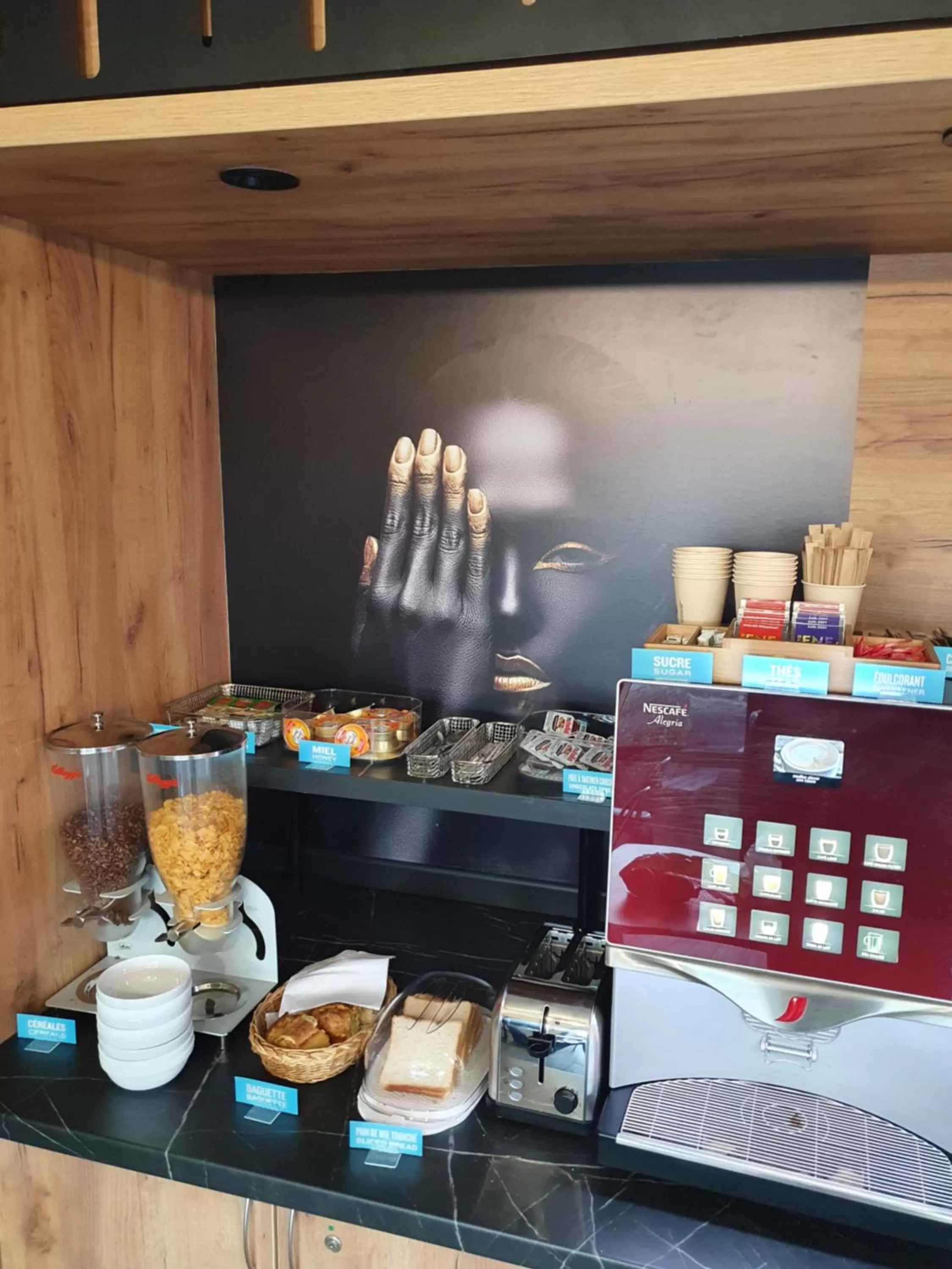 Continental breakfast in Kyriad Direct Martigues