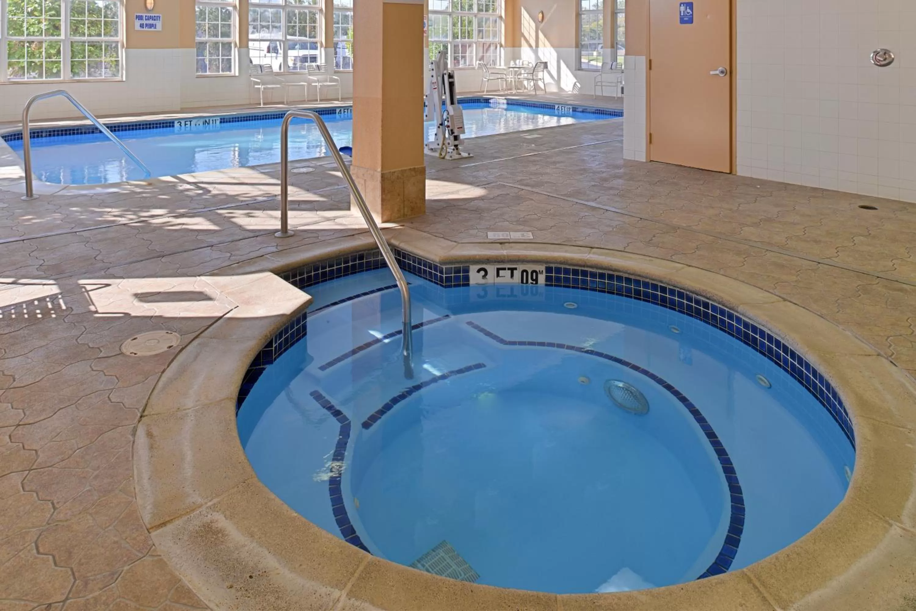 Spa and wellness centre/facilities in Holiday Inn Express Hotel & Suites Southfield - Detroit by IHG