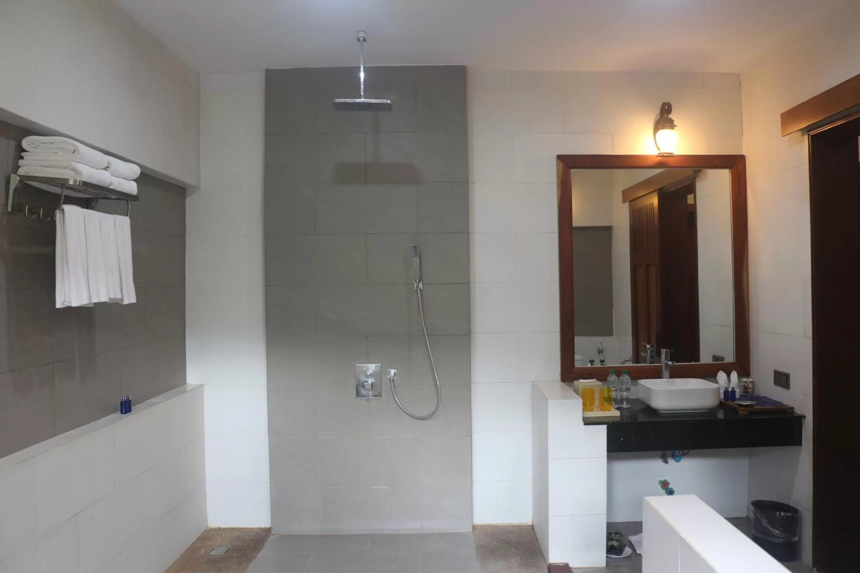 Bathroom in Try Palace Resort-Kep