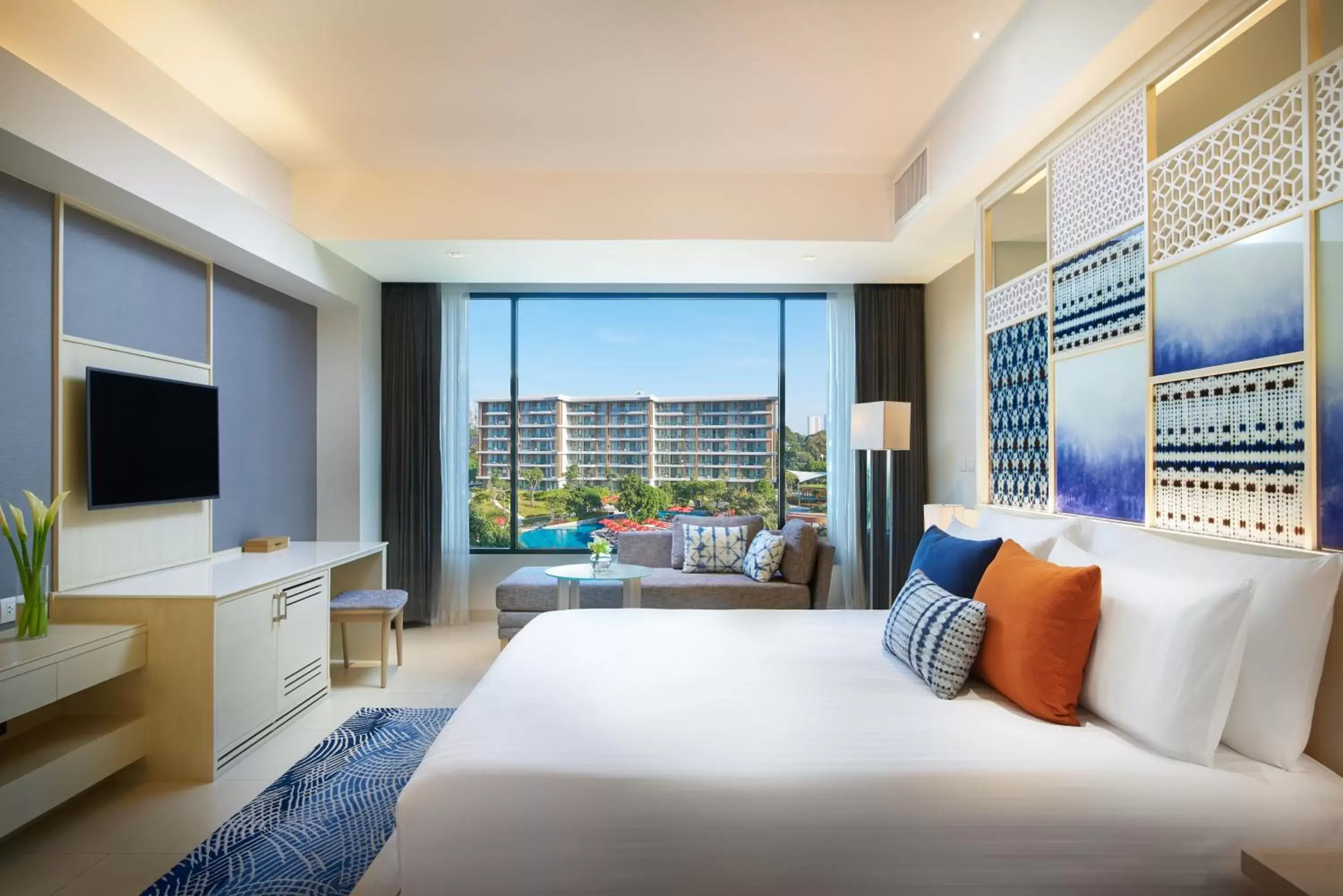 Double Room with Pool View in Amari Pattaya Double Room with Pool View in Amari Pattaya