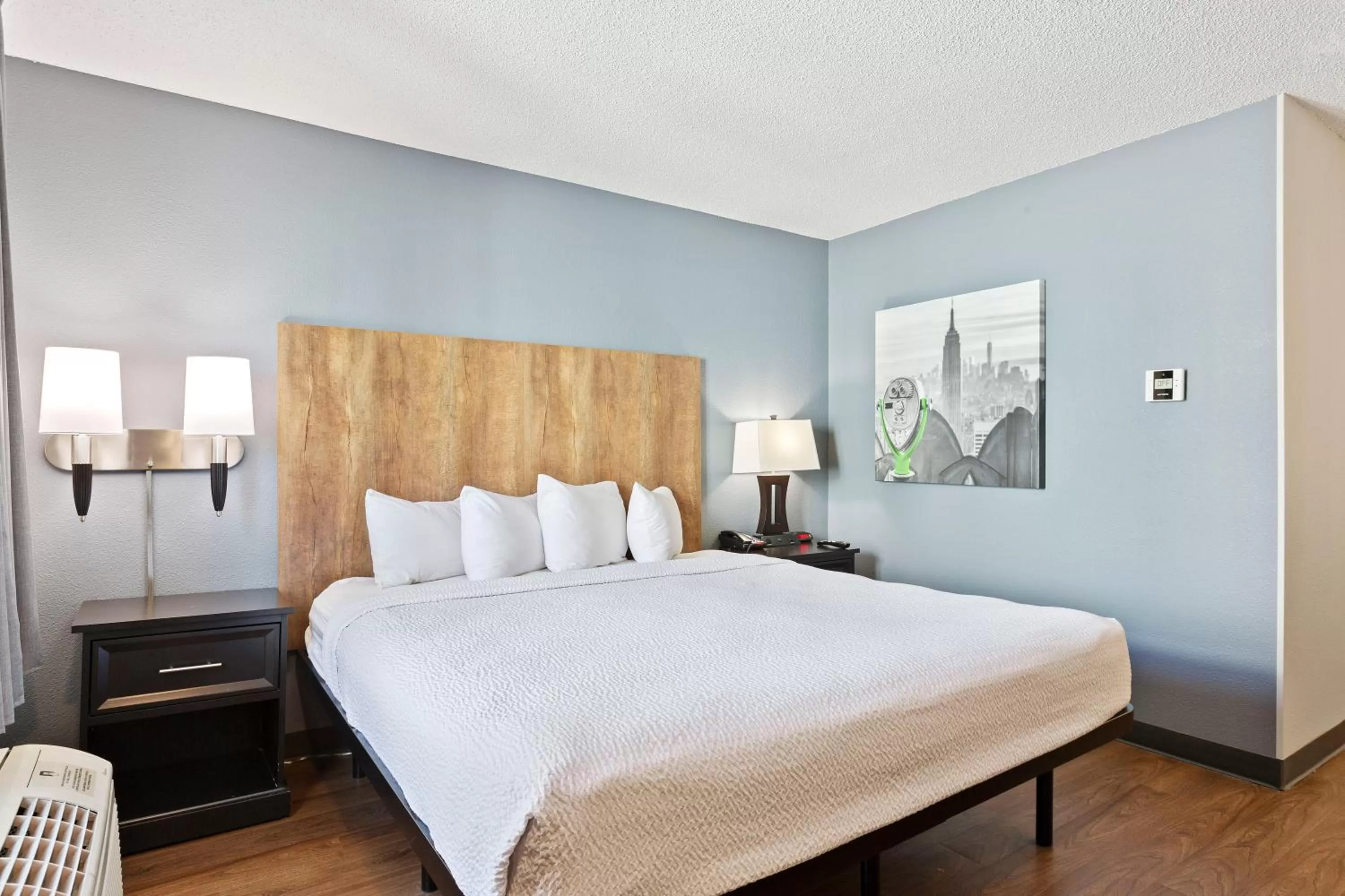 Bed in Extended Stay America Premier Suites - San Francisco - Belmont