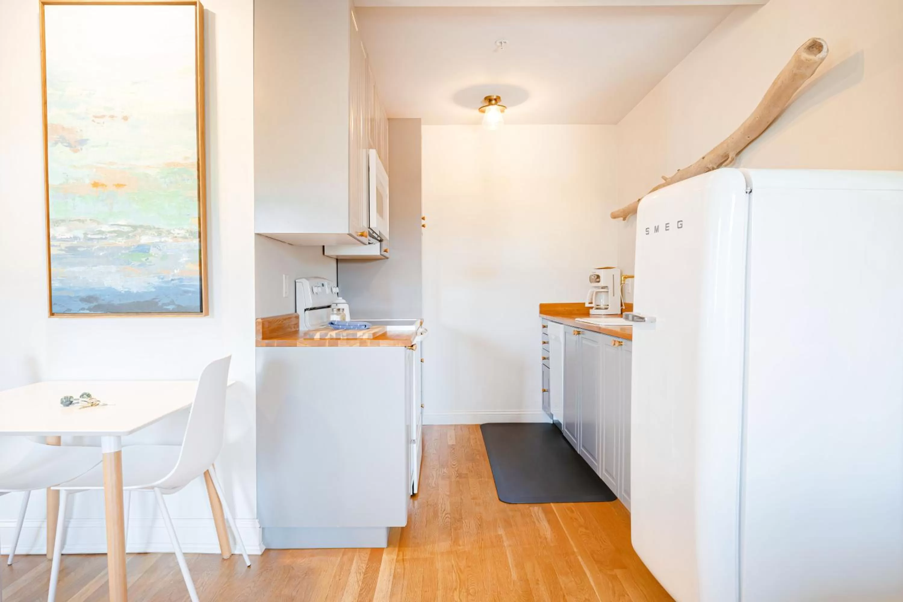 Deluxe King Studio in GREAT ISLAND INN - A Modern Boutique Hotel