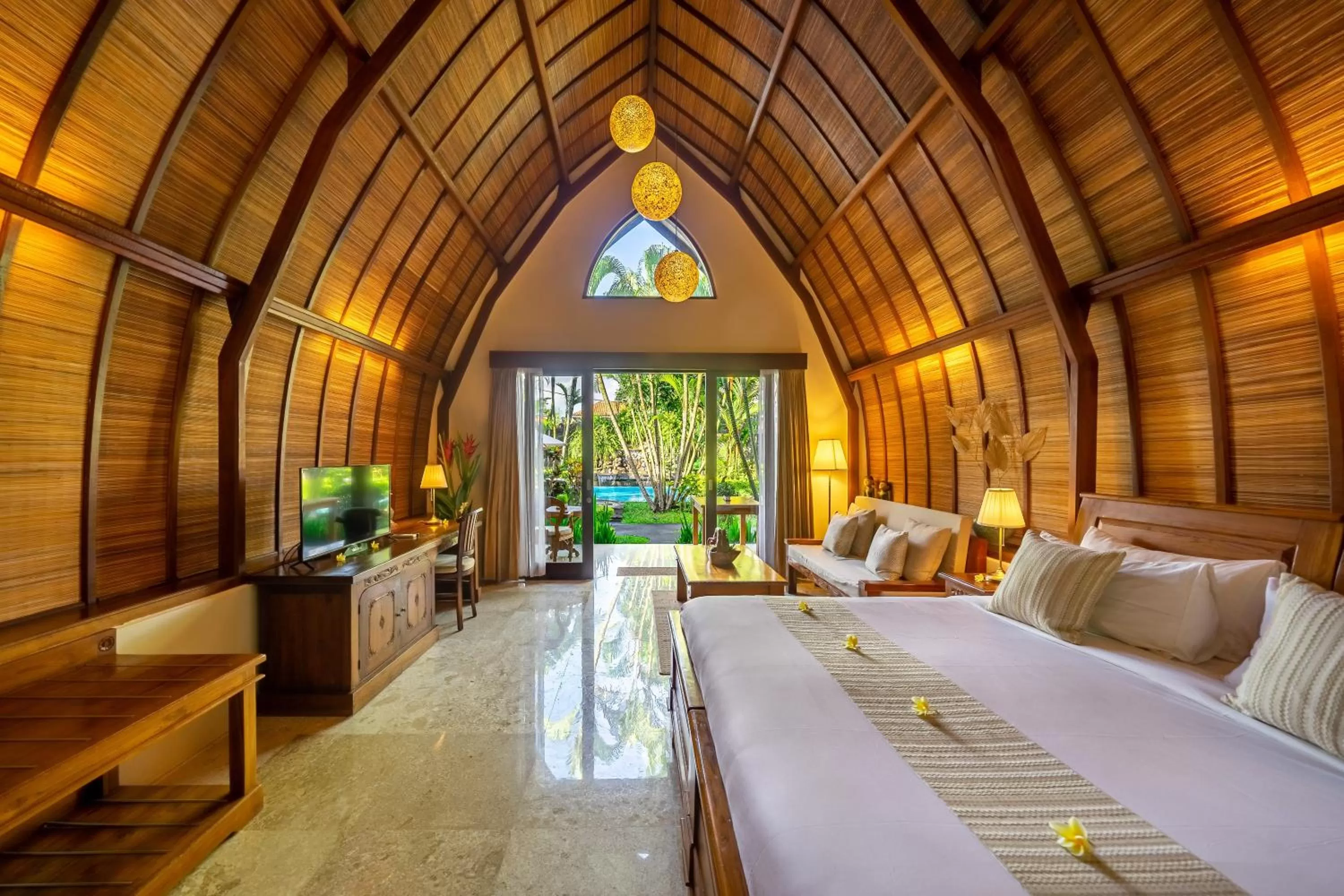 Bed in Klumpu Bali Resort