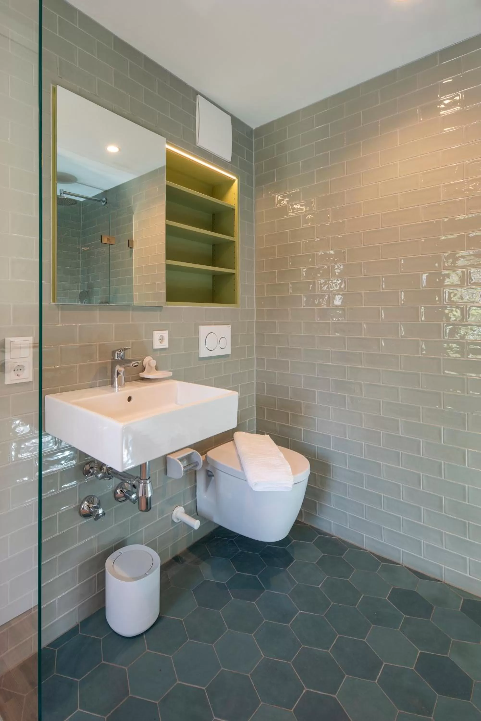 Bathroom in pradl elf my- apartment