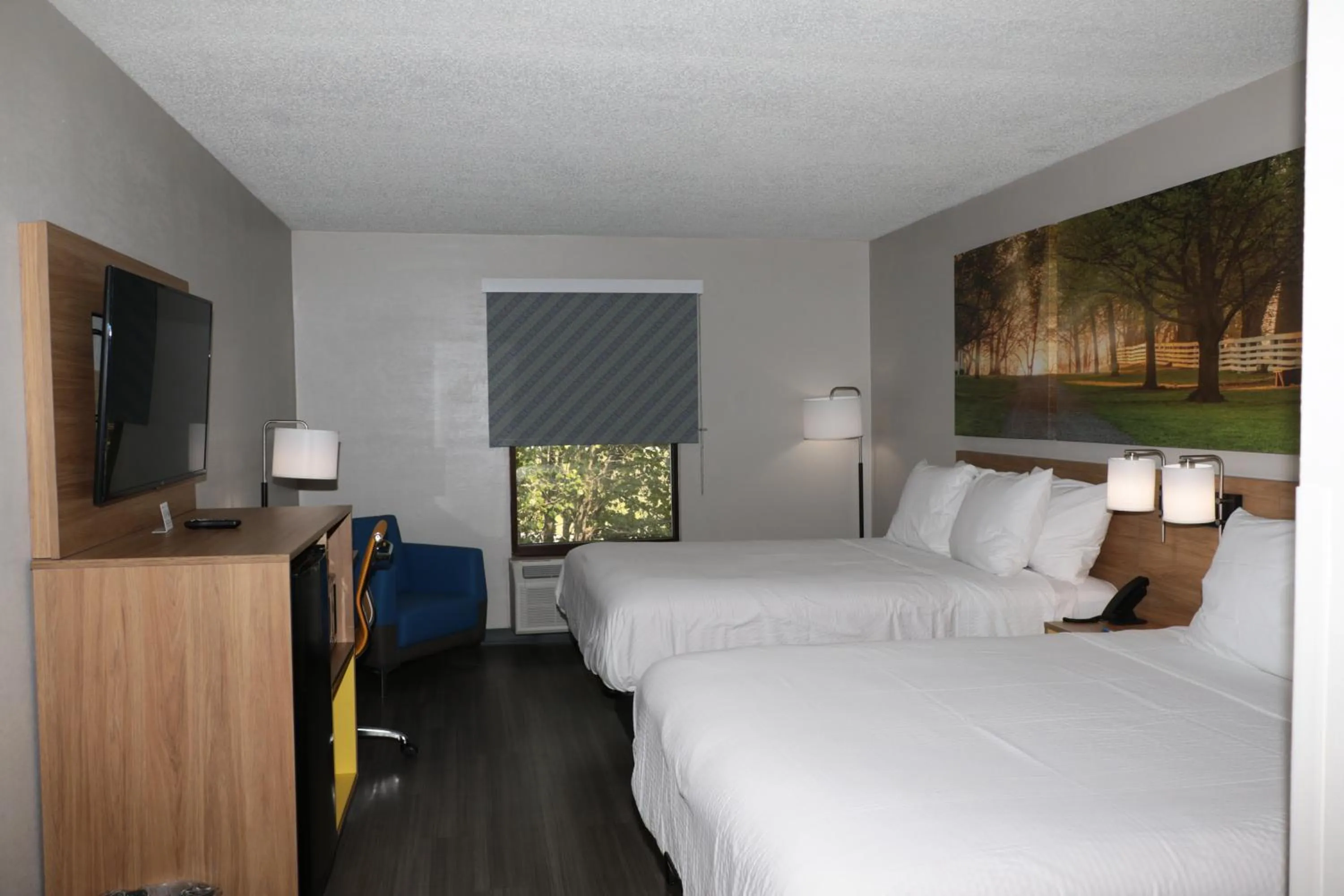 Guests, Bed in Days Inn by Wyndham Farmville