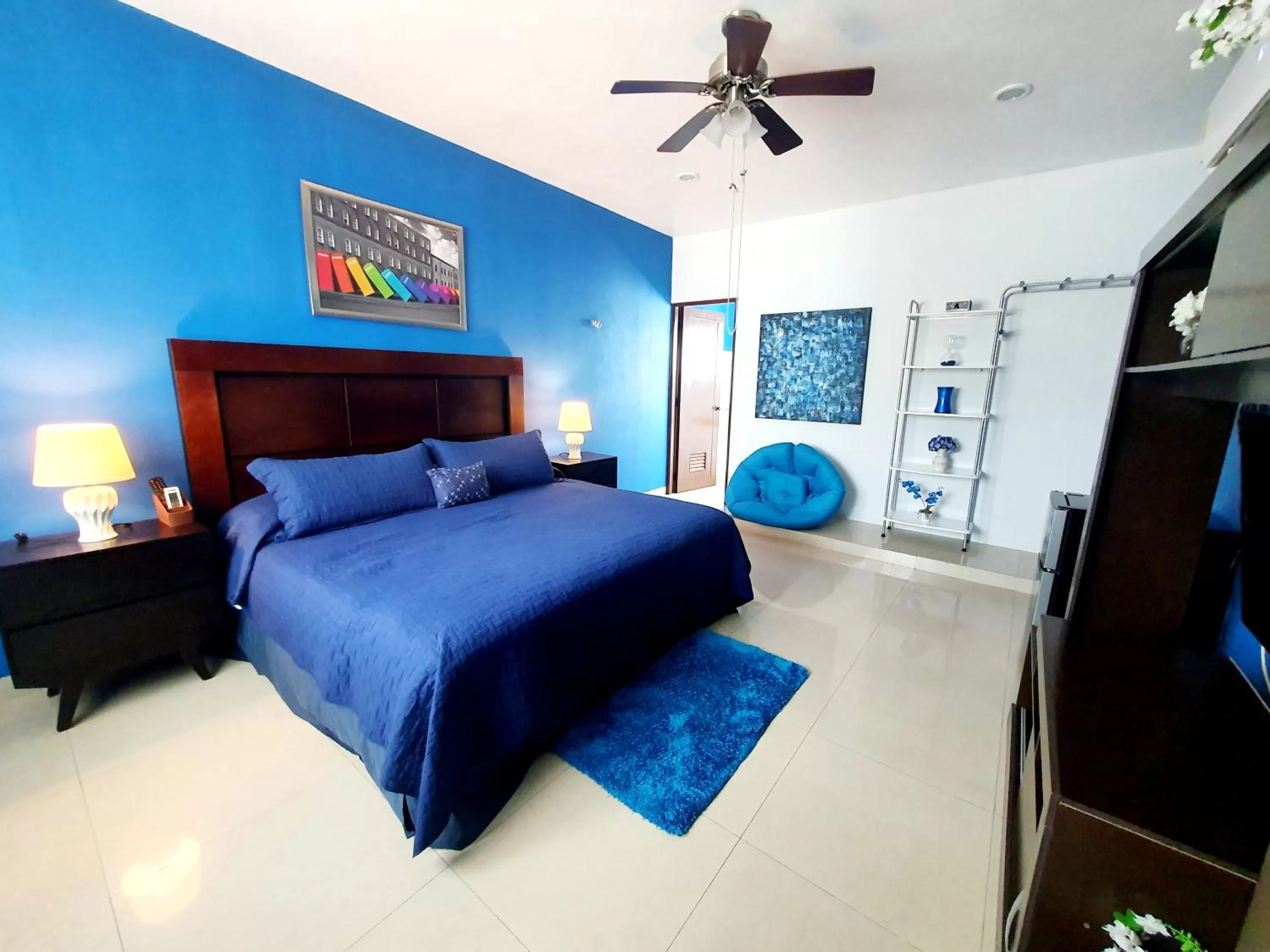 Photo of the whole room, Bed in Villa Segovia Cozumel