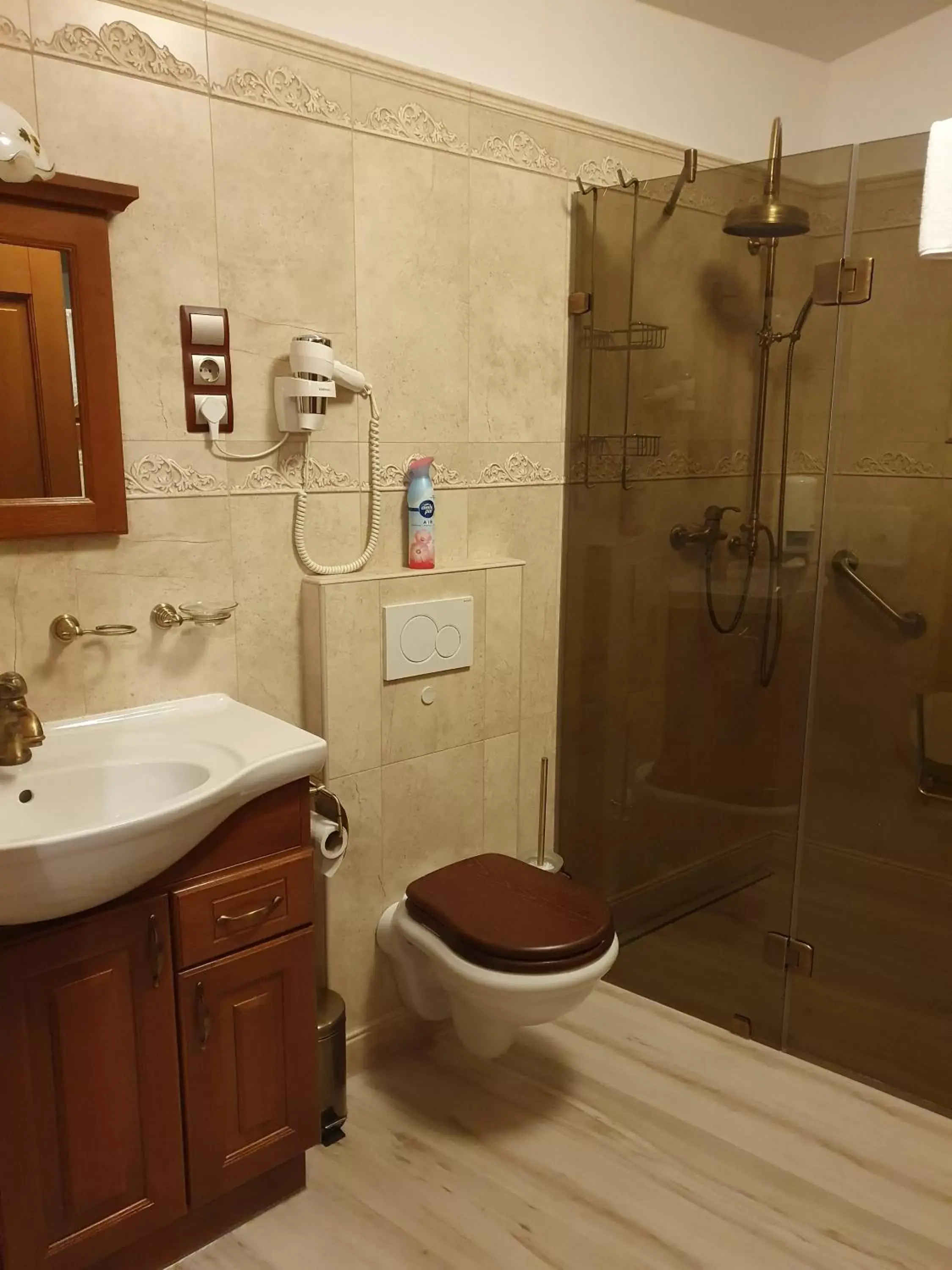 Budget Double or Twin Room in Kulacs Csarda Panzio Budget Double or Twin Room in Kulacs Csarda Panzio