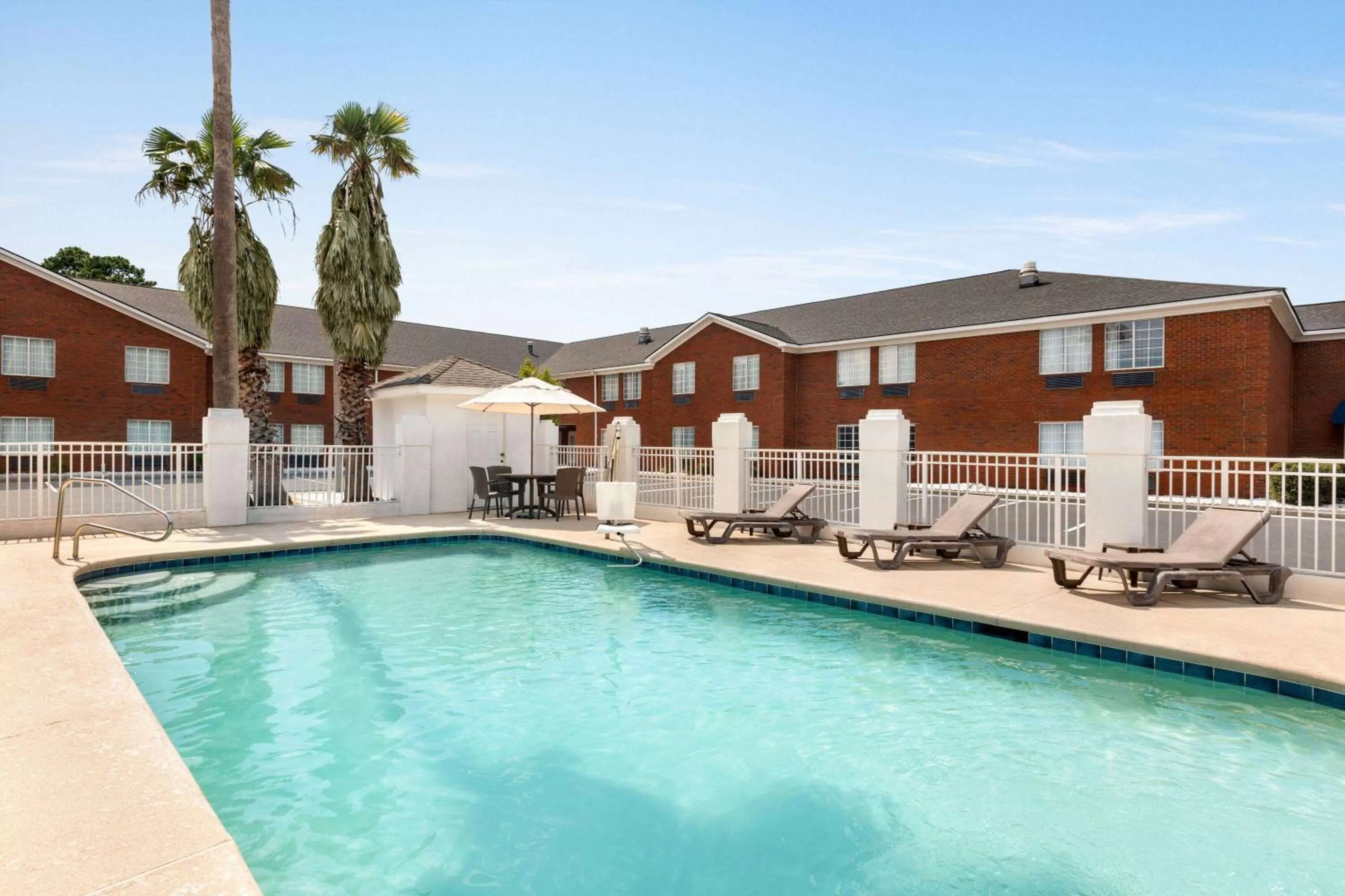 Swimming pool in Wingate by Wyndham Port Wentworth Savannah Area