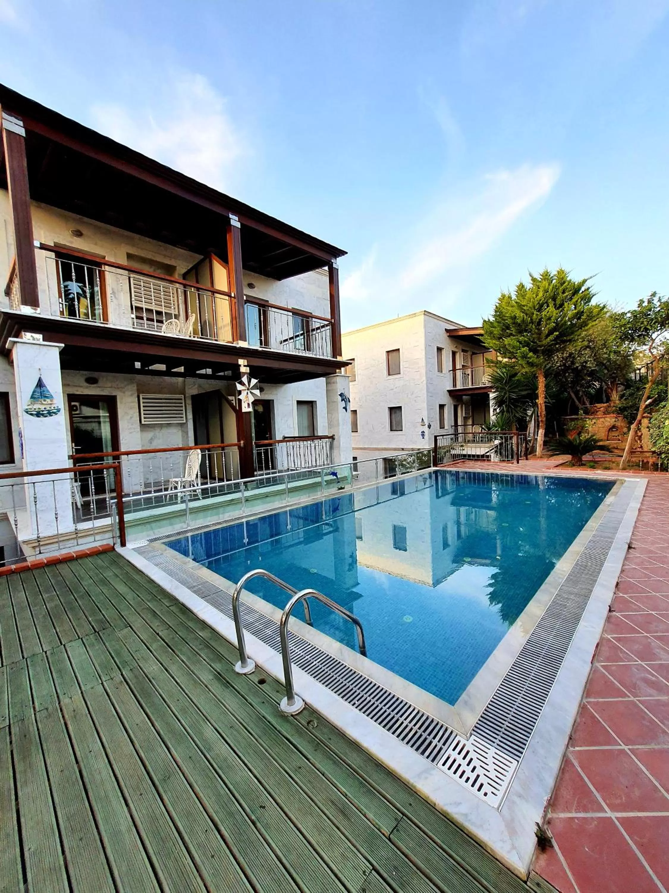 Swimming pool in Stone House Hotel