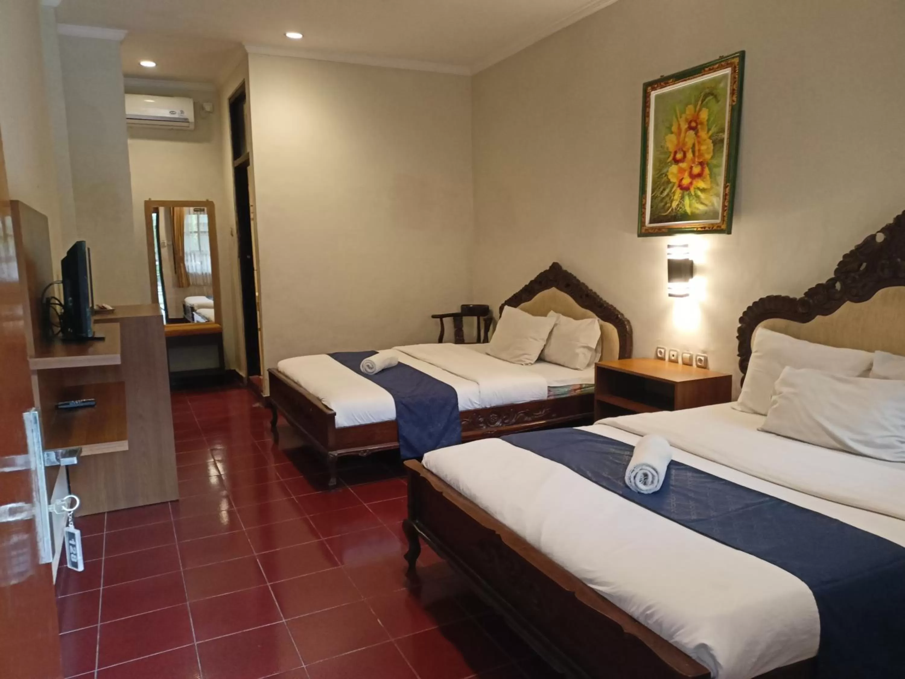 TV and multimedia, Bed in Catur Adi Putra