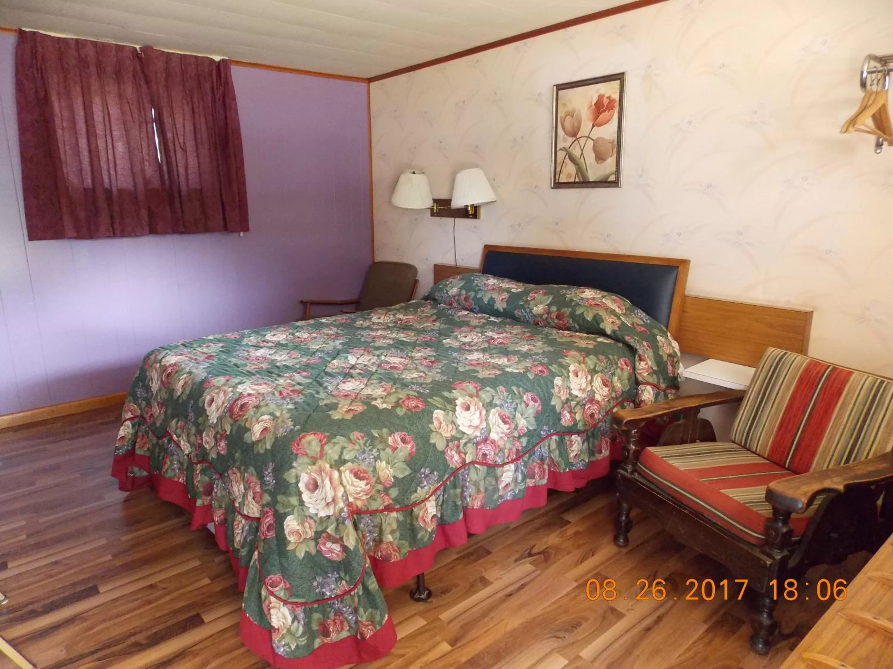 Bed in Melody Motor Lodge