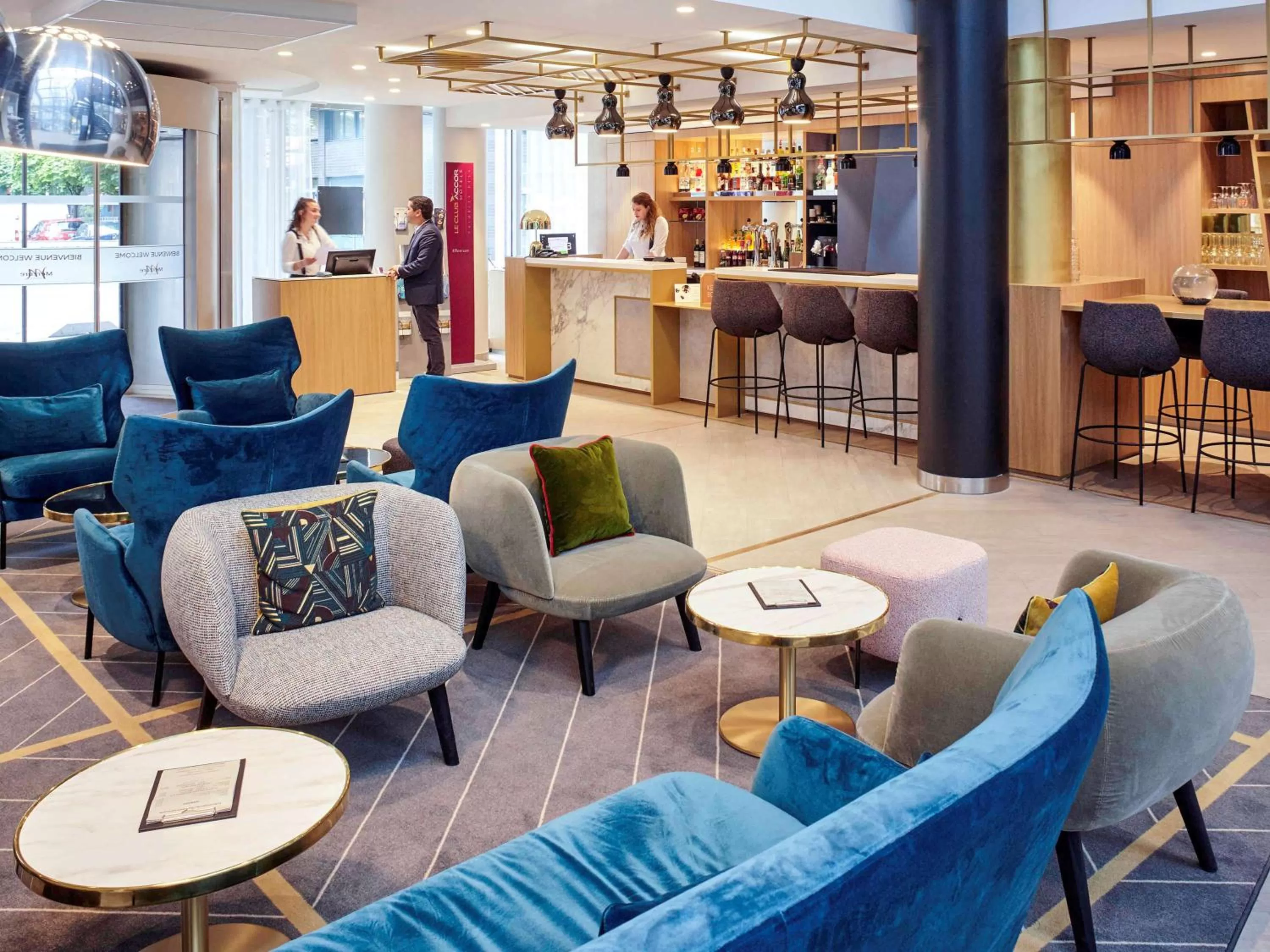 Property building in Mercure Paris la Défense Grande Arche