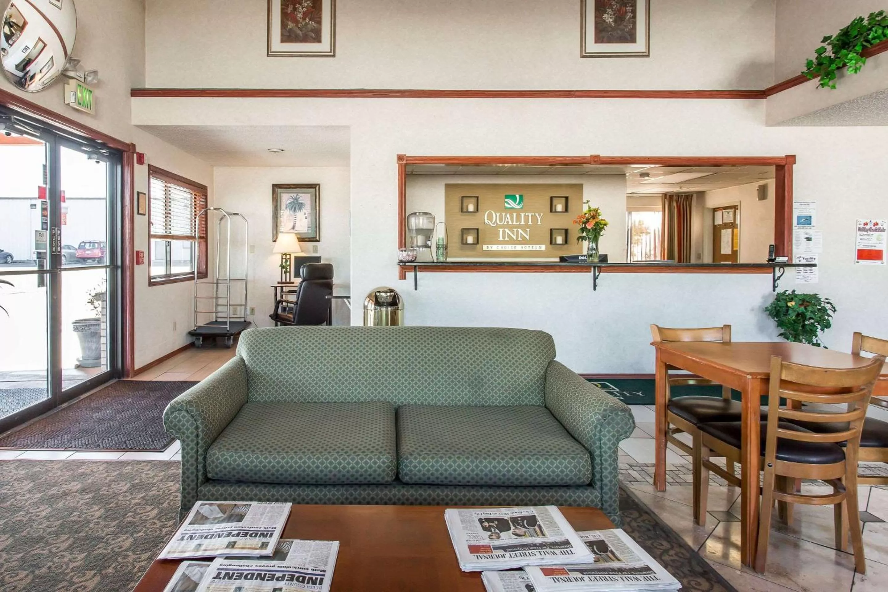 Lobby or reception in Quality Inn Delta Gateway to Rocky Mountains