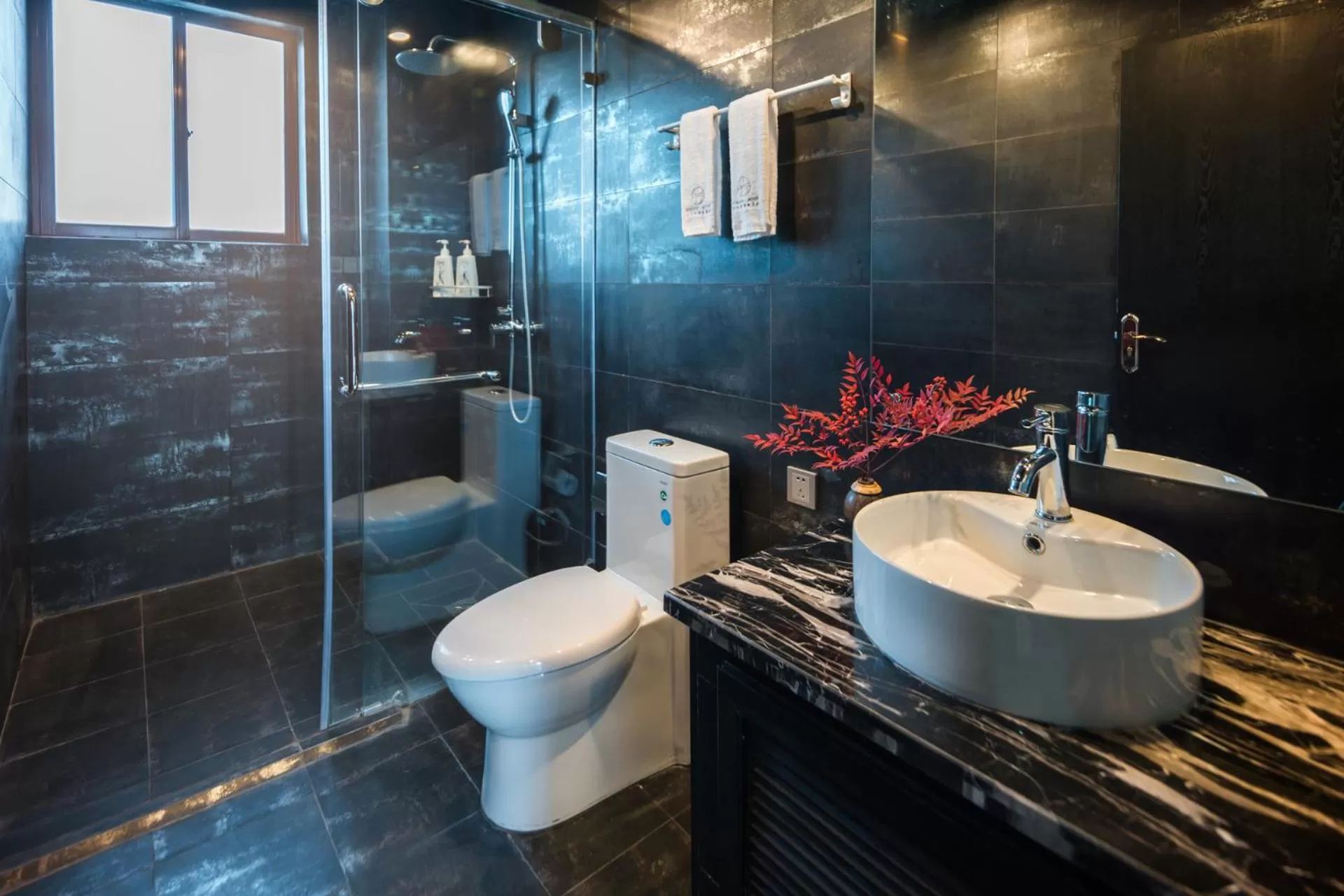 Bathroom in Lijiang Gemmer Hotel