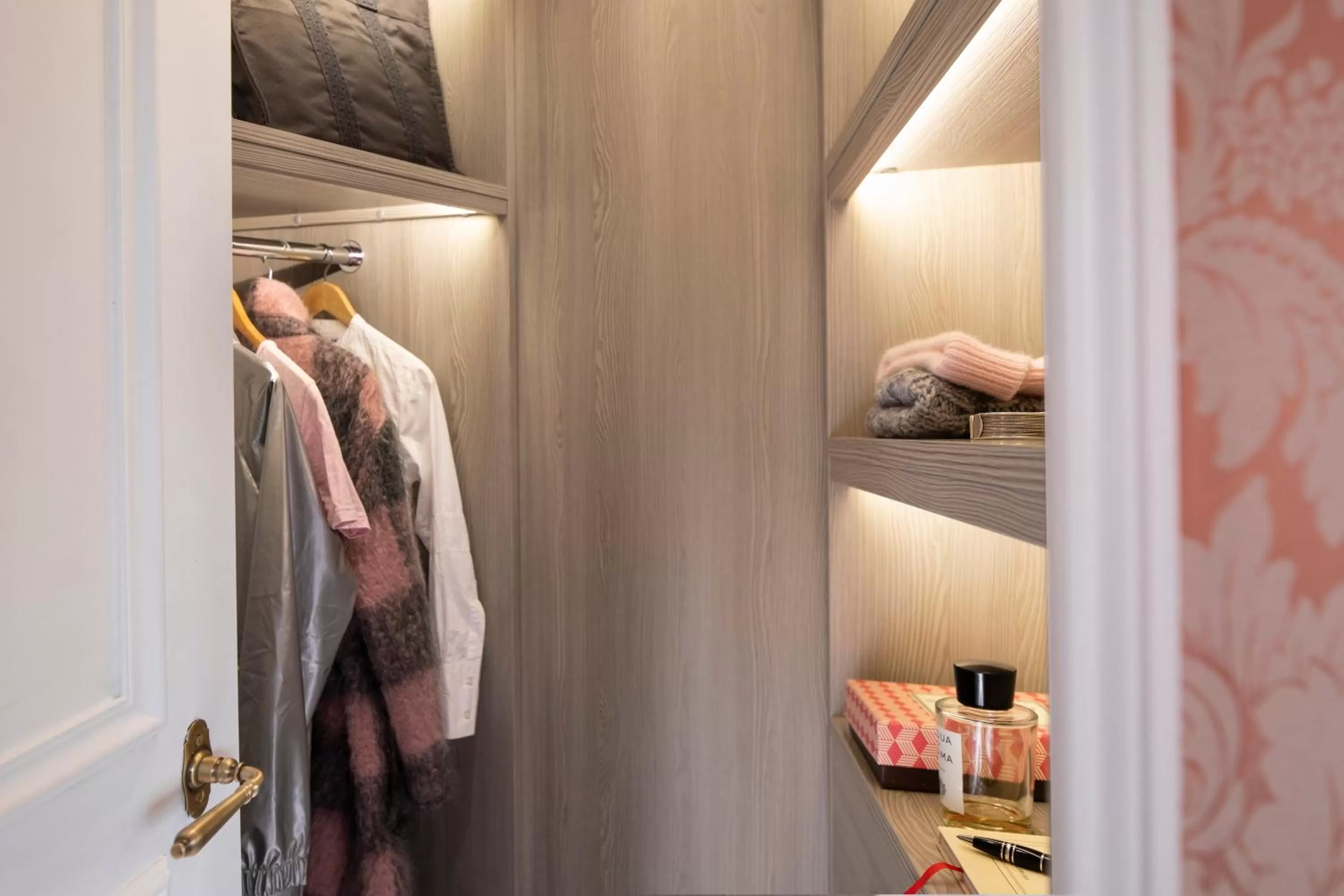 Area and facilities in Odeon Hotel