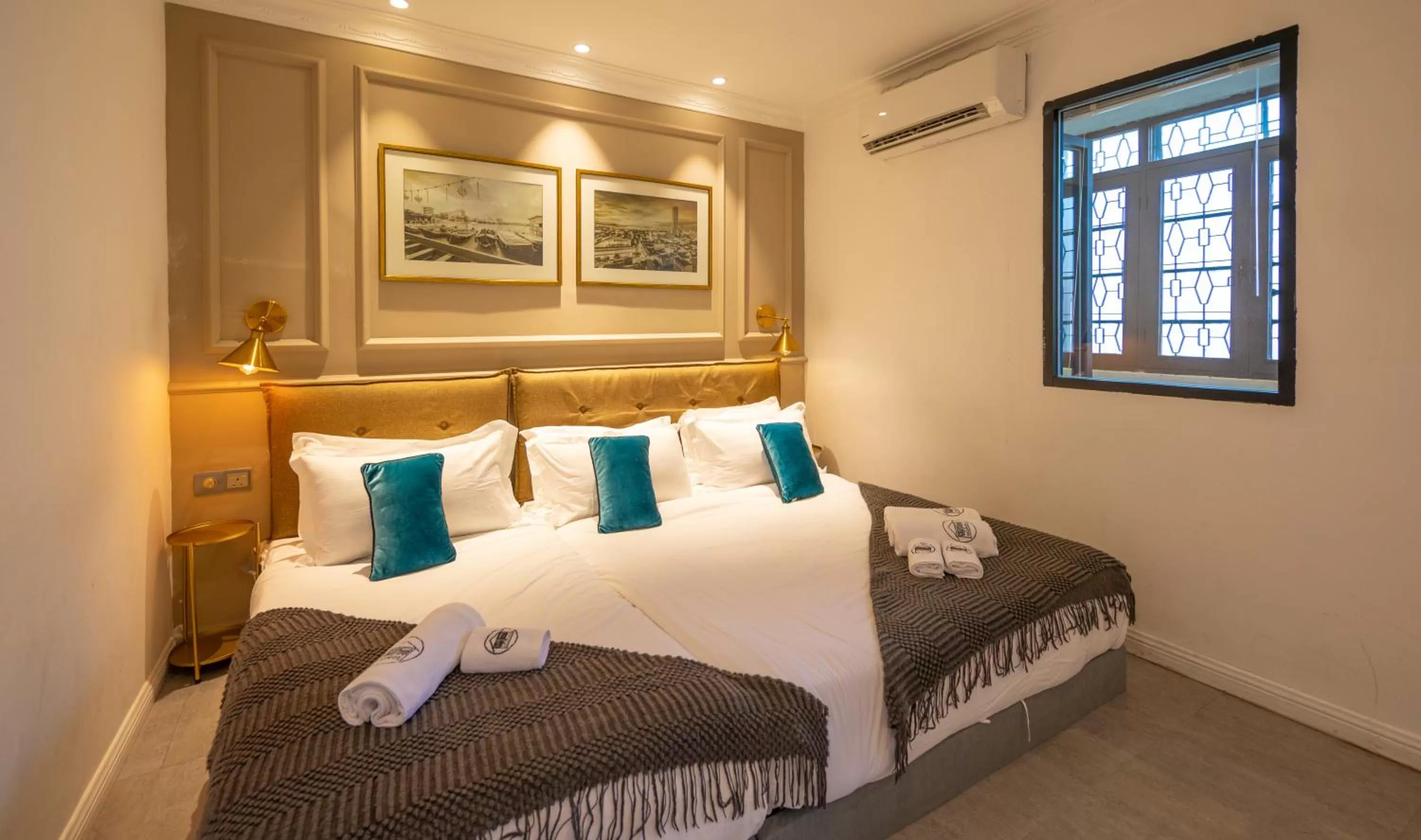 Photo of the whole room, Bed in Manhattan Residence