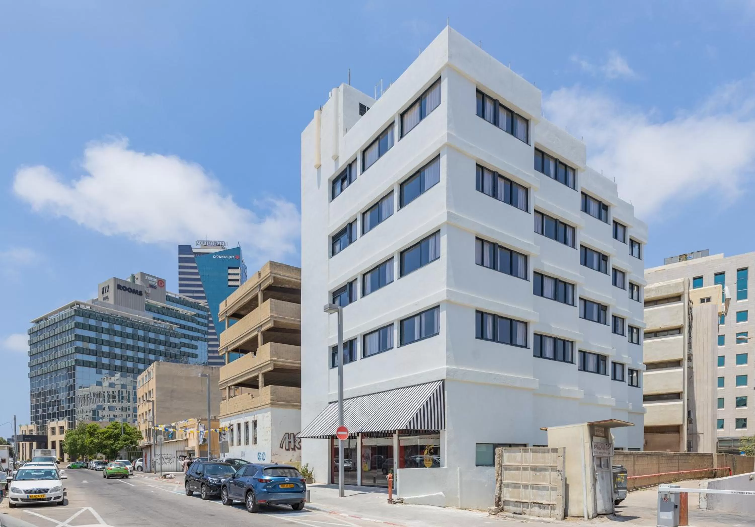 Property building in Dave Downtown, a member of Brown Hotels