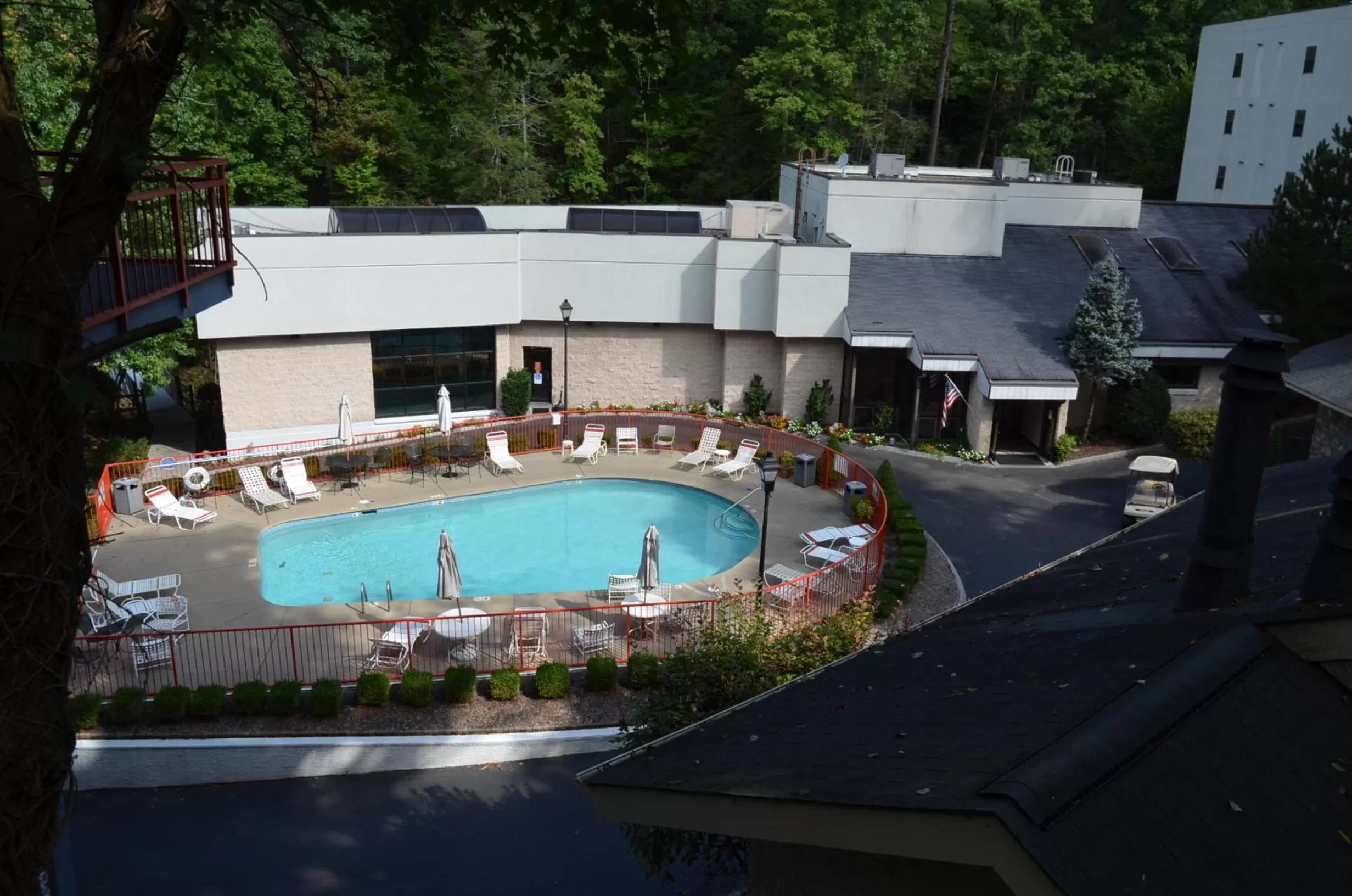 Swimming pool in Zoders Inn and Suites