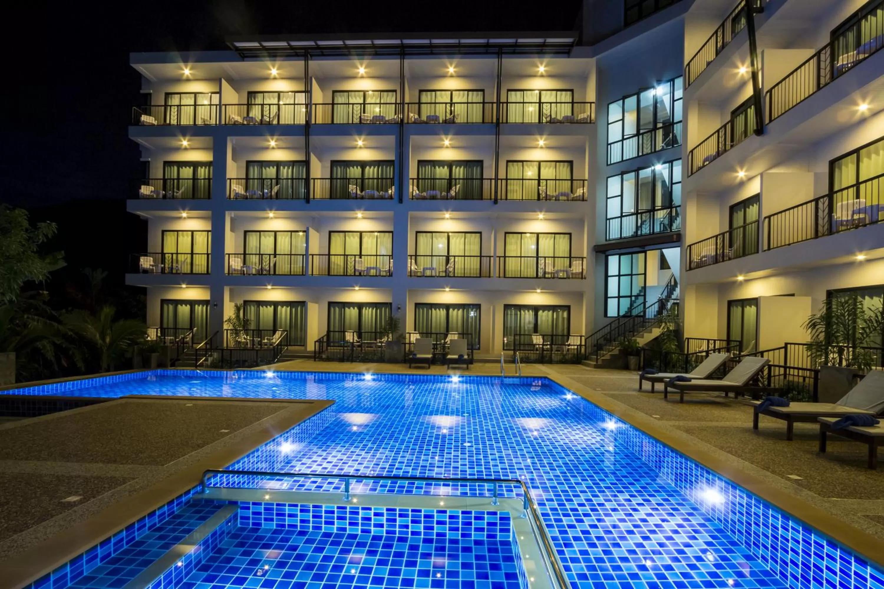 Swimming pool in Andaman Pearl Resort
