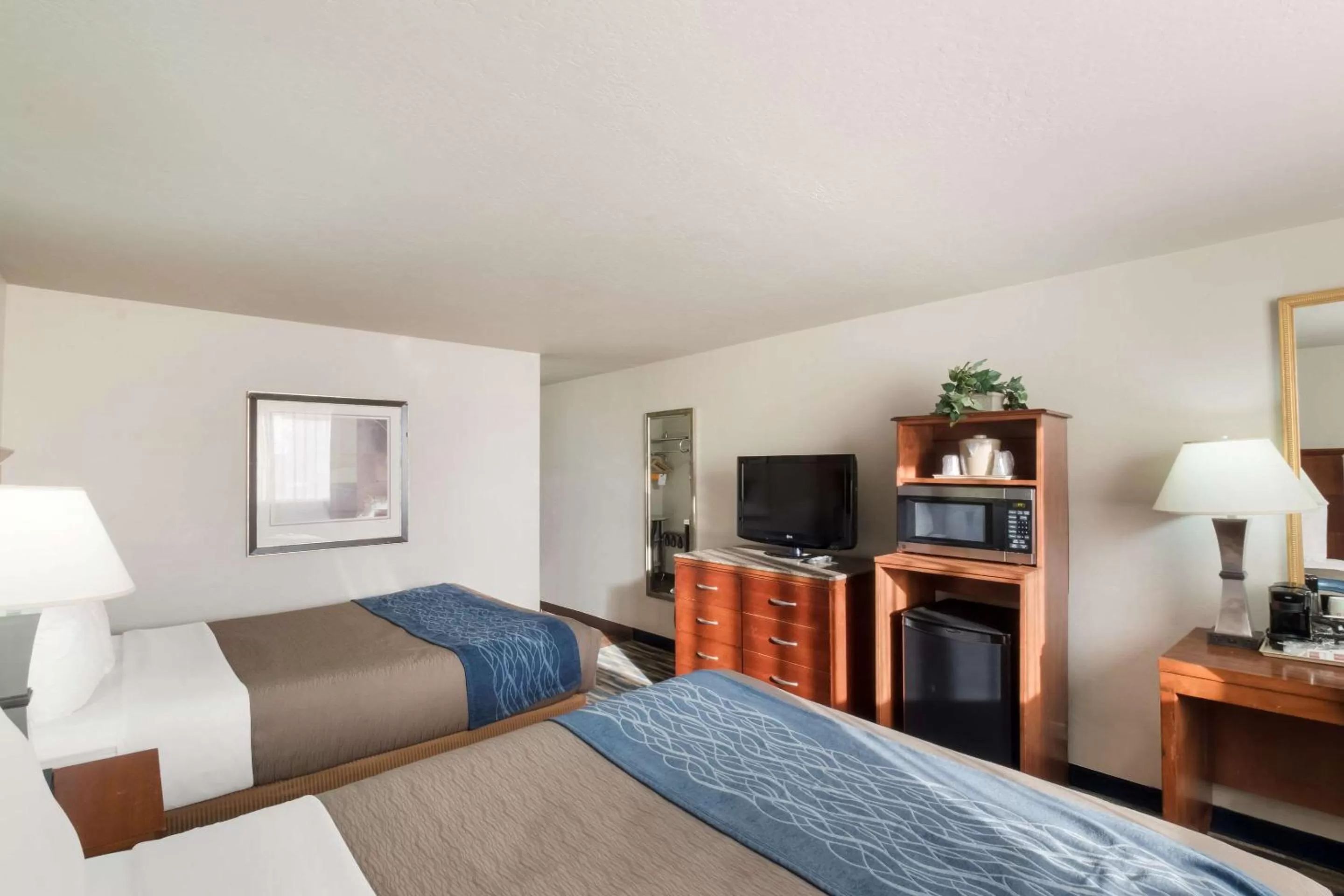Bedroom, Bed in Rodeway Inn Fort Morgan